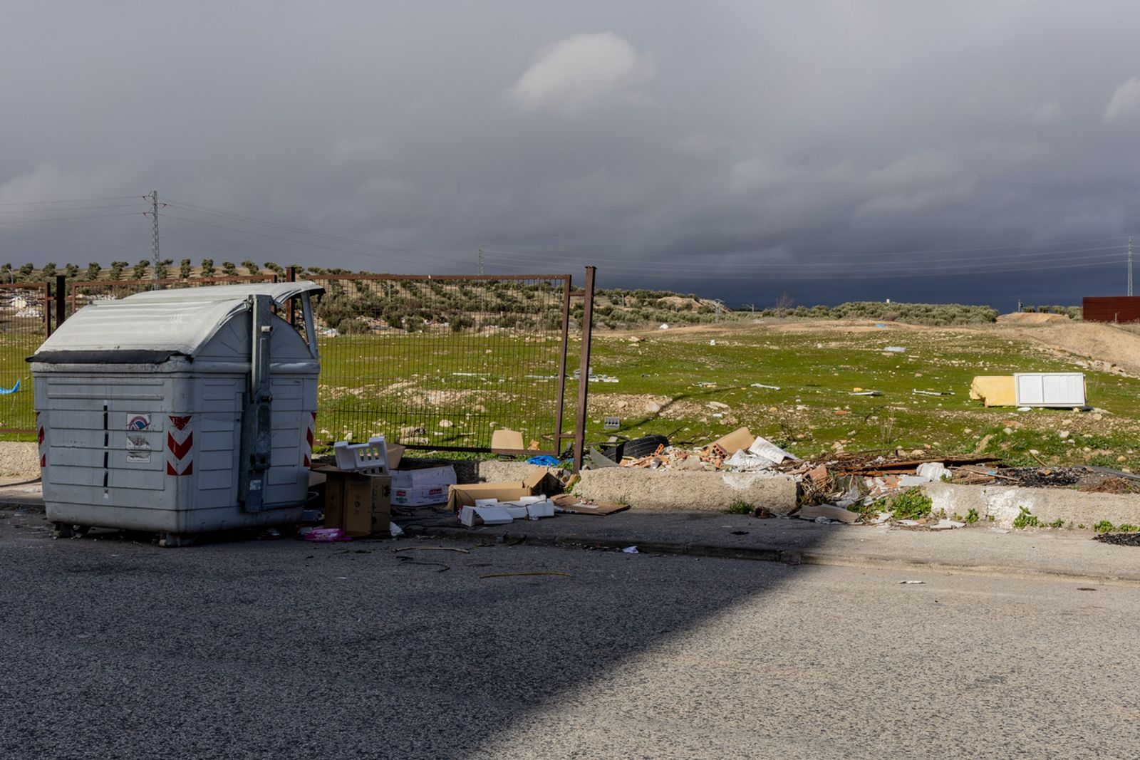 El estado de deterioro del polígono de Los Olivares