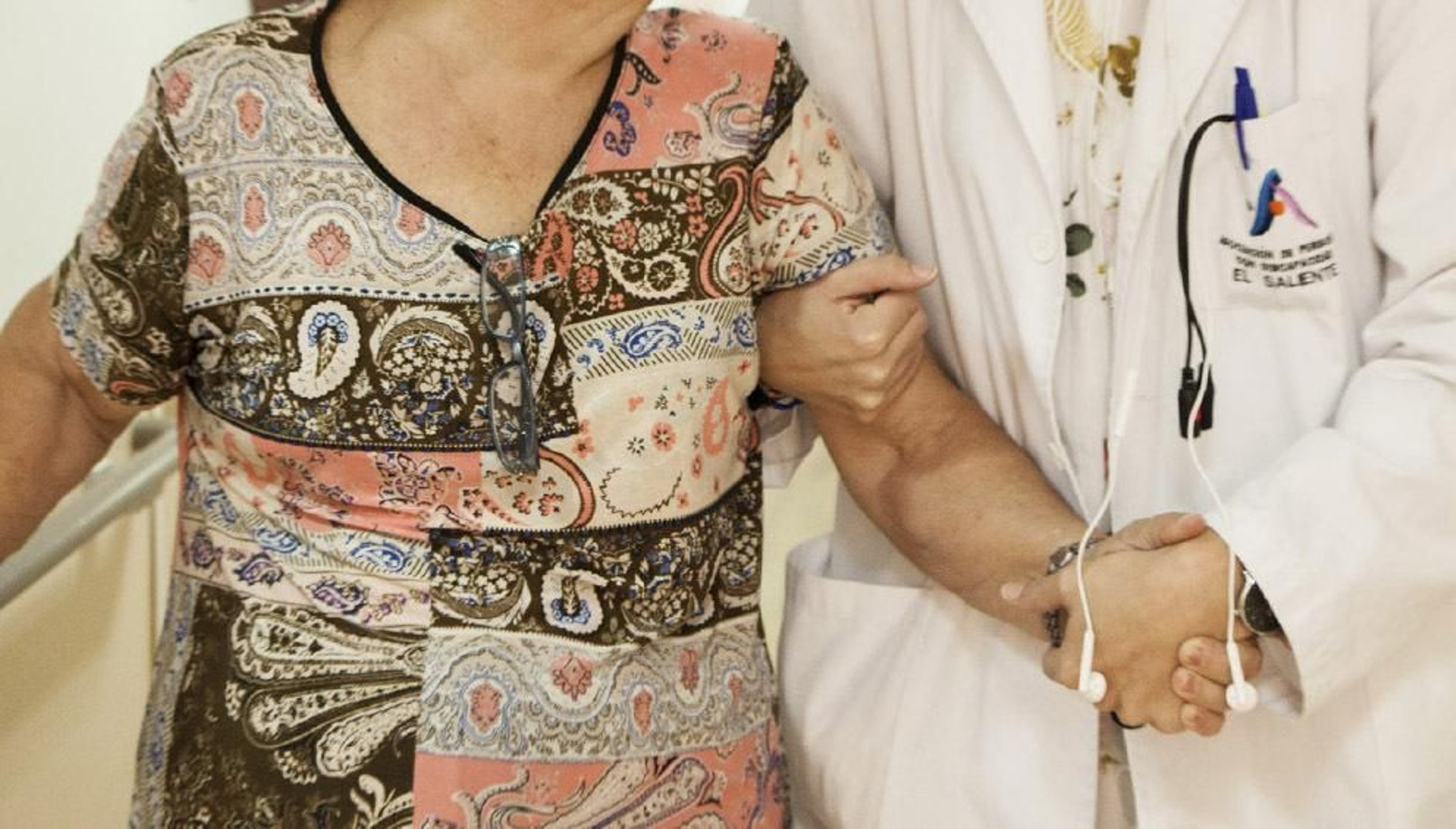 El Saliente en casa, una iniciativa contra el abandono y el olvido de personas dependientes que viven solas