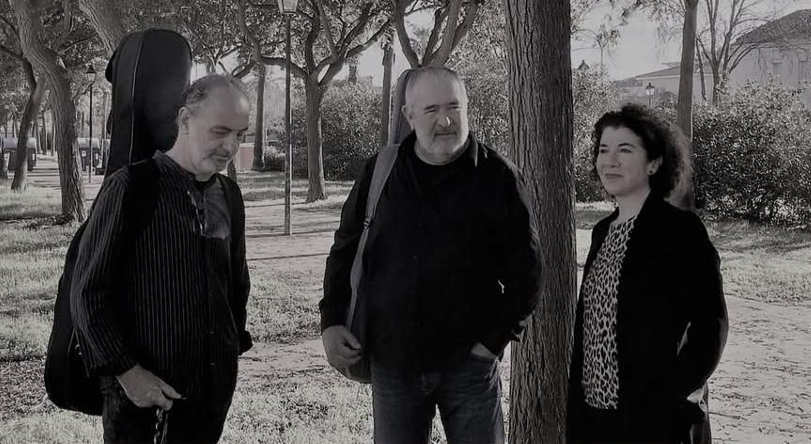 Bazz Chamber son un trío formado por Fernando Vargas; Polo Rodal y Carmela Patiño