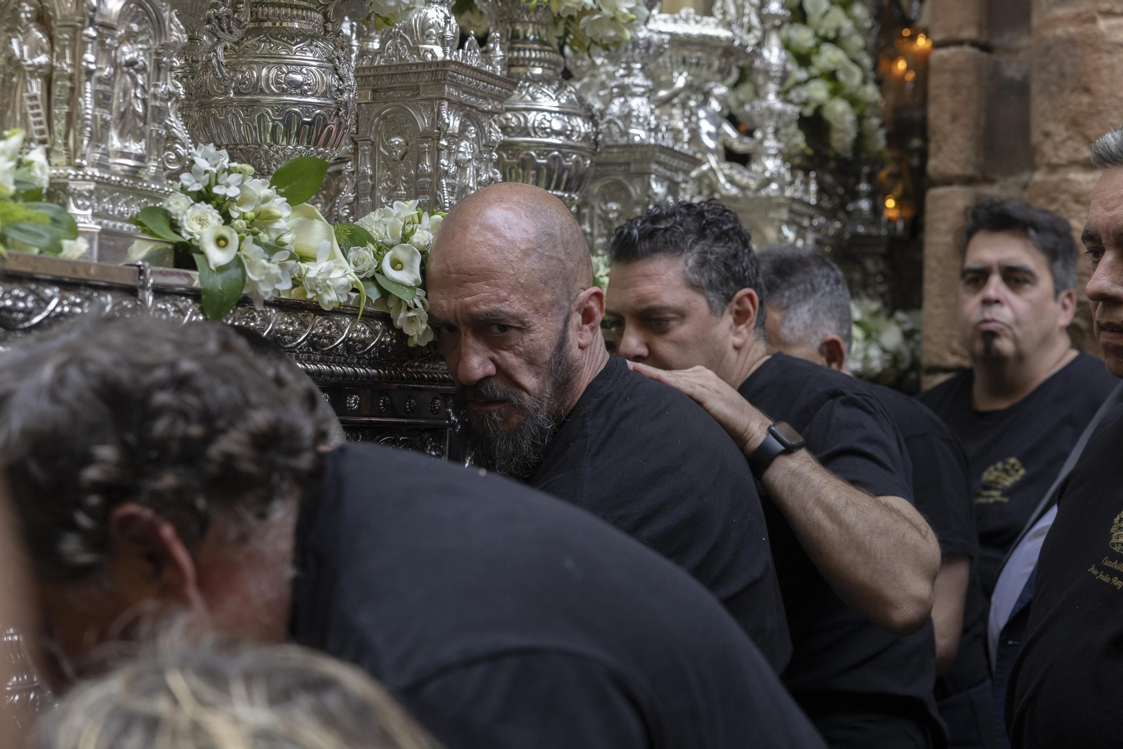 Imágenes de la procesión de la Virgen de los Dolores de Servitas en Cádiz