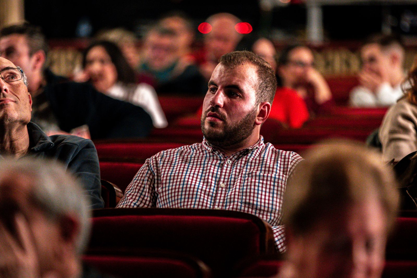 Búscate entre las mejores imágenes de la segunda sesión de cuartos de final del COAC 2026