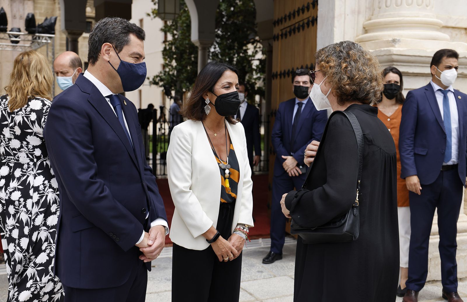 Las imágenes de la capilla ardiente de Manuel Clavero en el Parlamento de Andalucía