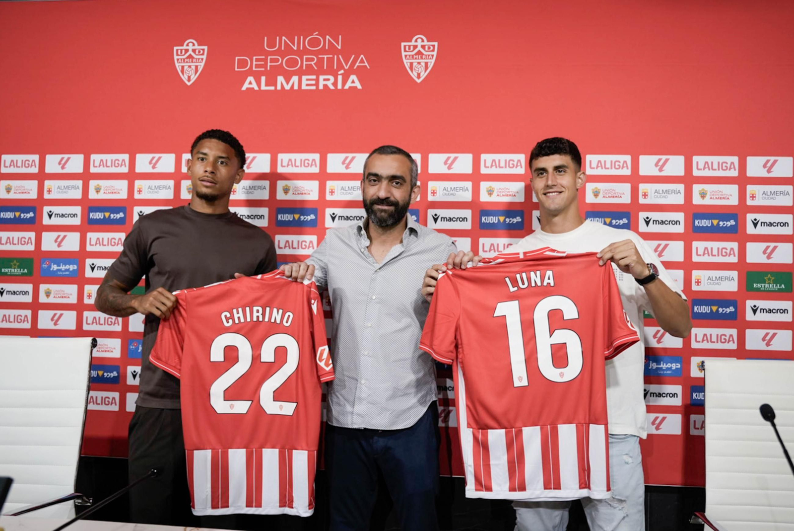 Las imágenes de la presentación de Marcos Luna y a Chirino UDA en Almería