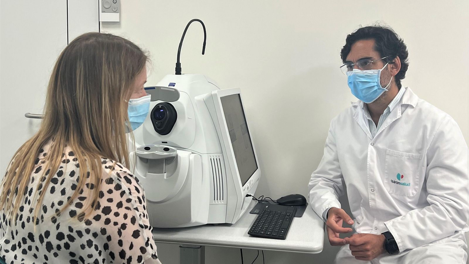 Dr. Rafael Giménez, especialista del servicio de Oftalmología del Hospital Quirónsalud Córdoba