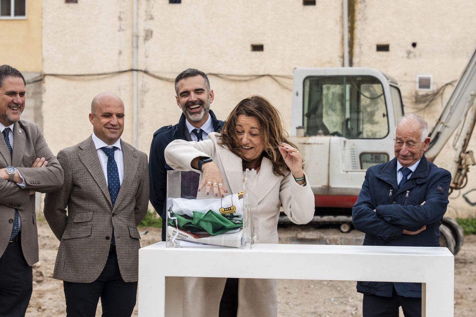 Las mejores imágenes de la colocación de la primera piedra del nuevo IES Las Marinas de Roquetas