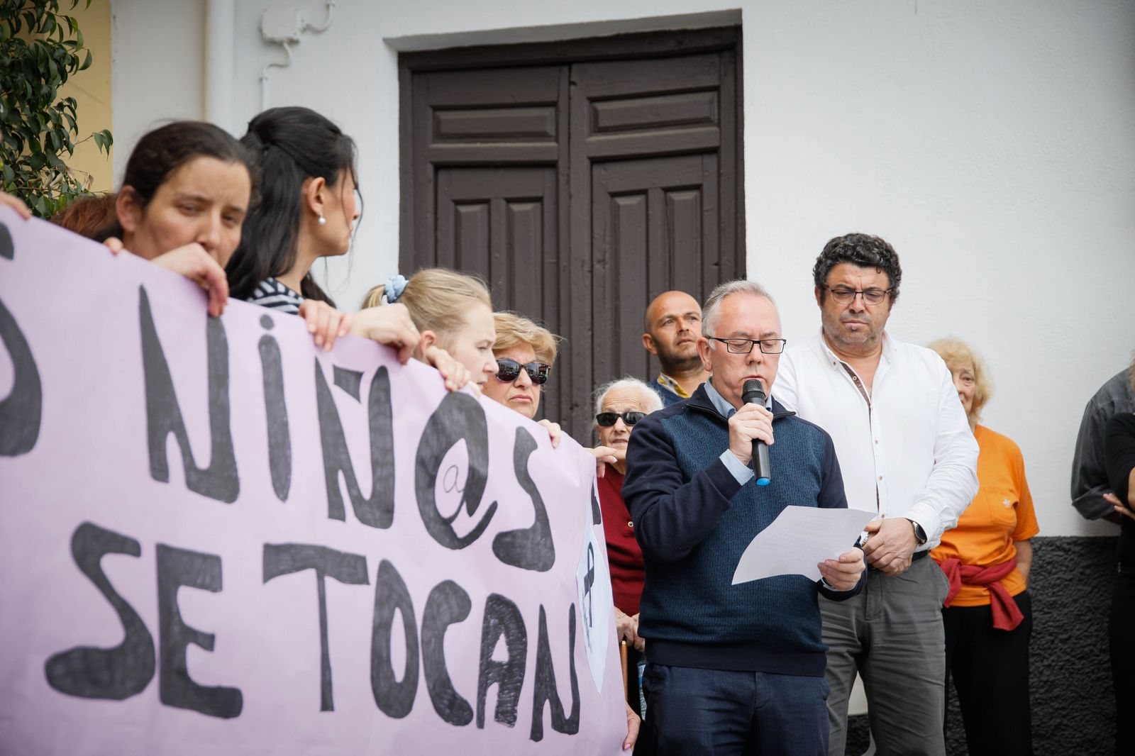 Minuto de silencio en Abla por el parricidio de Las Alcubillas de Alboloduy
