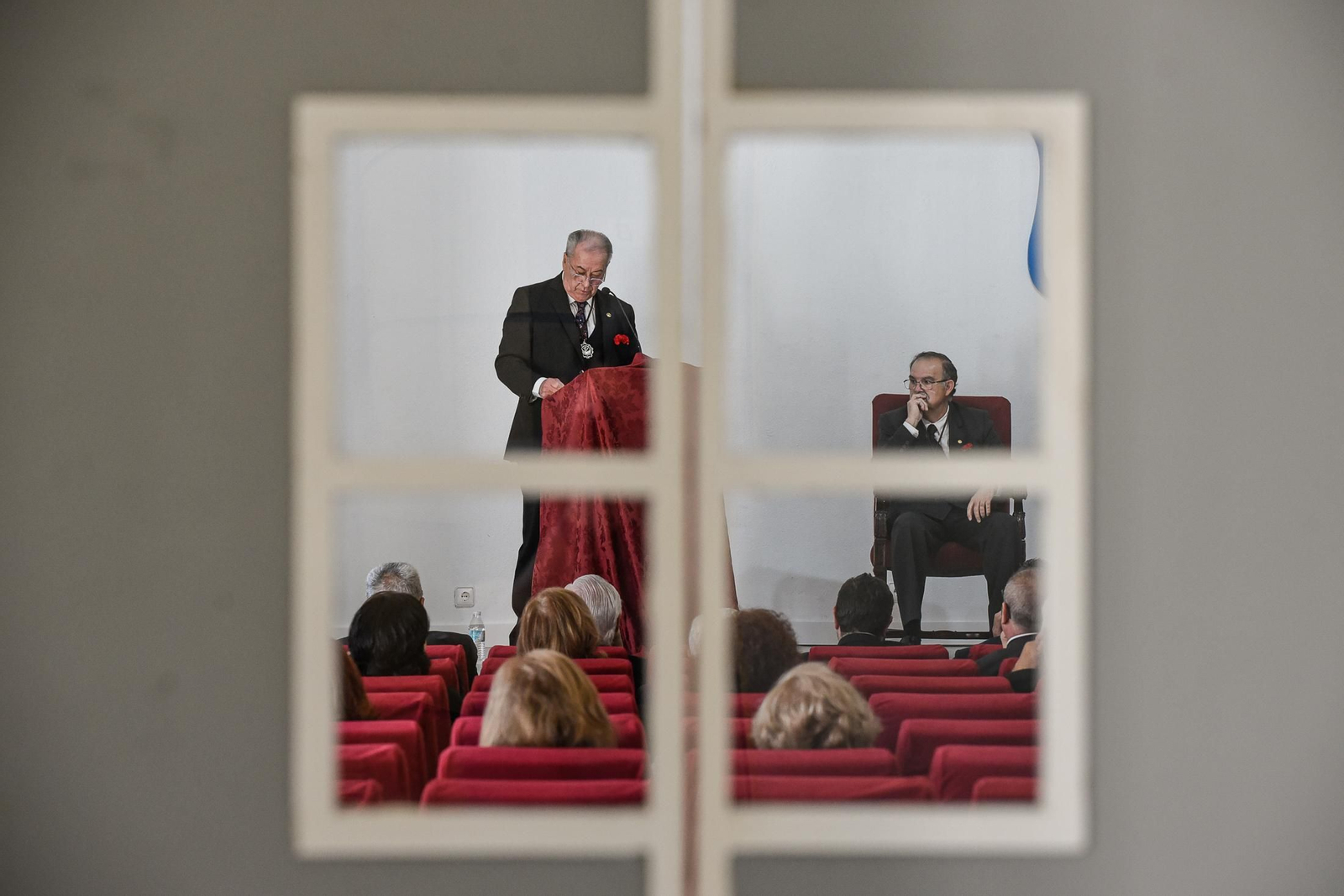 Imágenes del pregón de Toni de la Hermandad del Calvario