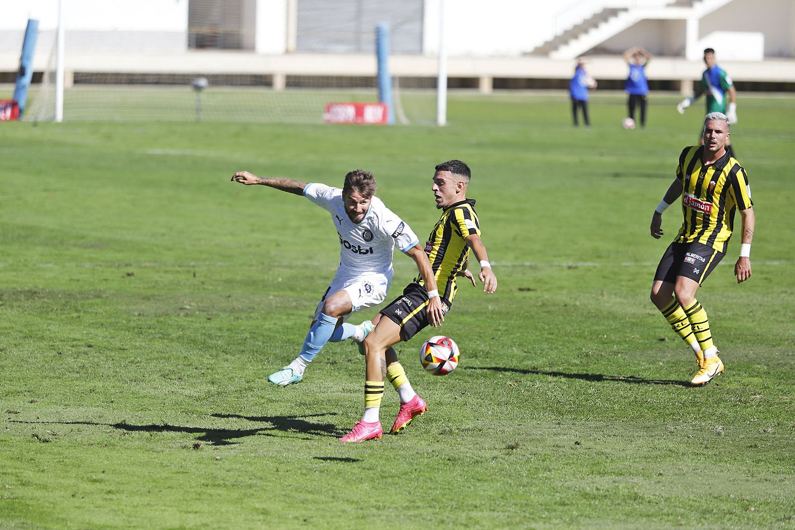 Imágenes del encuentro de Copa del Rey entre el San Roque de Lepe y el Girona