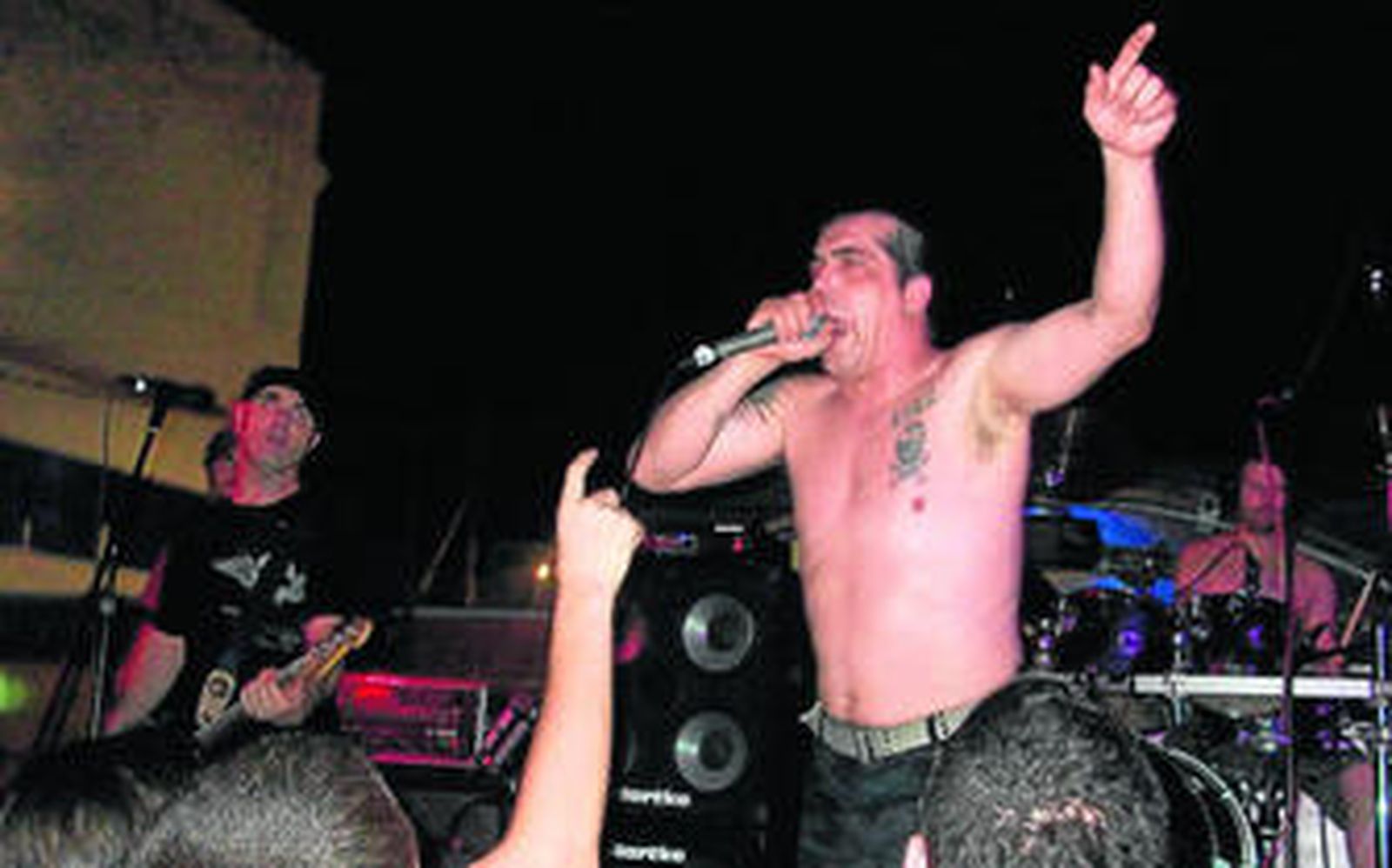 Más de dos horas de concierto y un amplio repertorio de grandes temas fue lo que ofreció EUKZ.