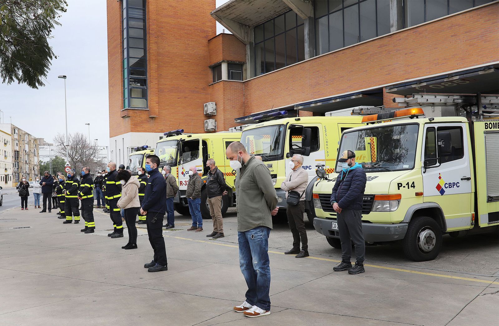 Bomberos de Jerez despiden a su compañero Tato Cirera