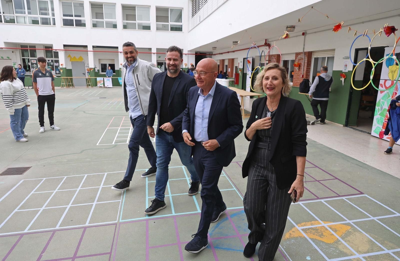 Antonio Jesús López Nieto, Carlos Cabeza, David García y Carolina Longhurst, este miércoles en Los Pinos.