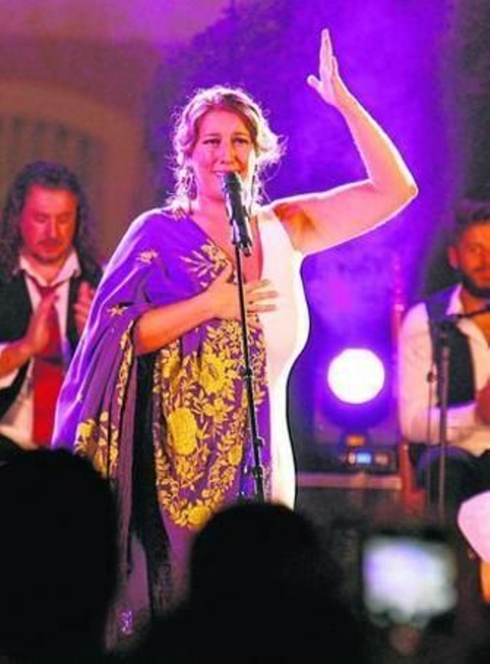 Argentina ayer durante su concierto en el escenario de La Merced.