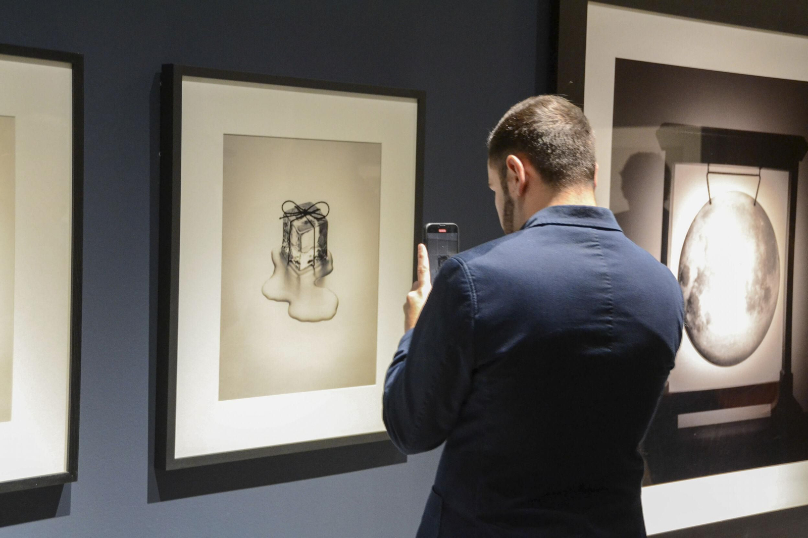 La nueva exposición de Chema Madoz en Granada, en imágenes