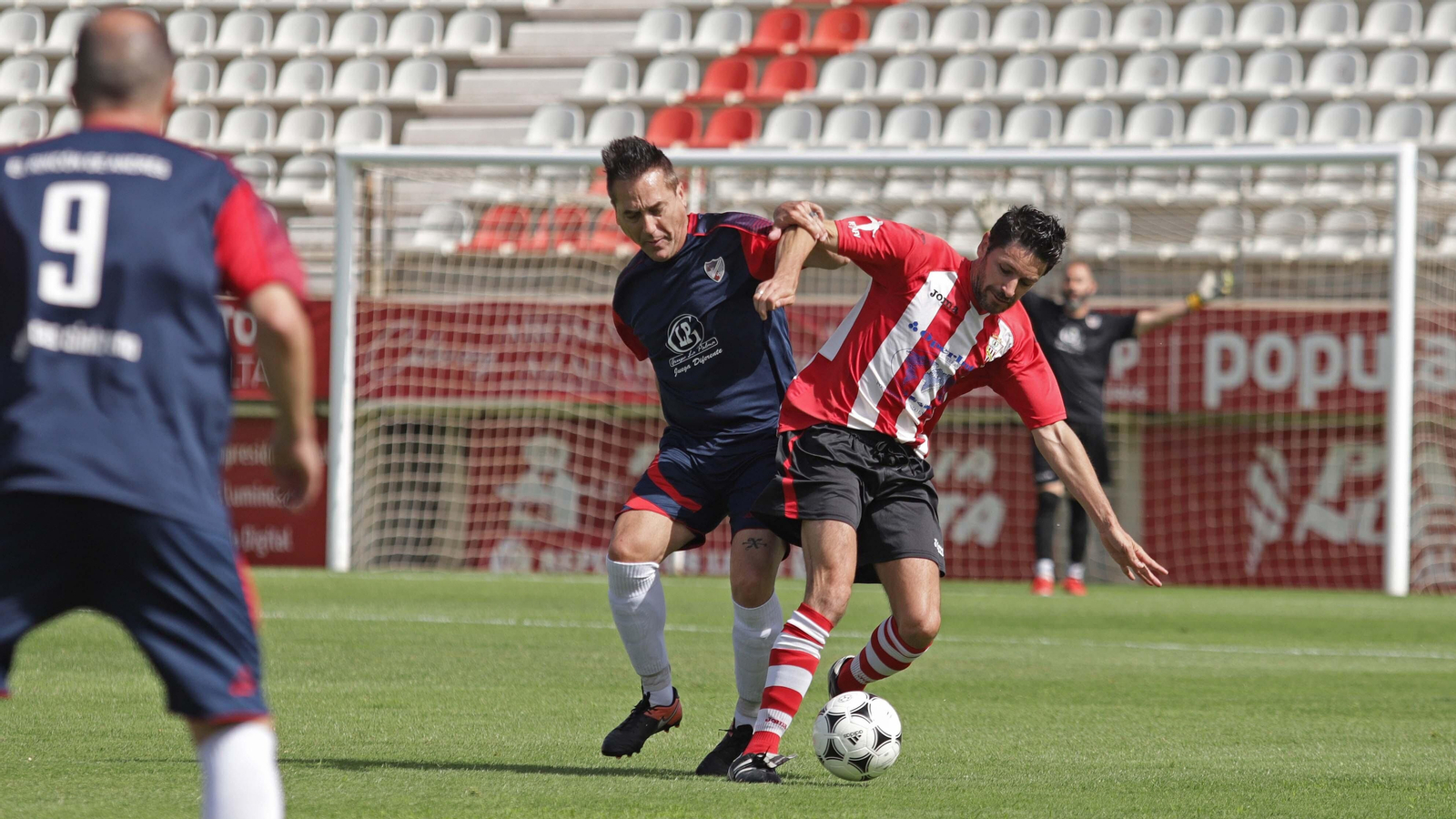 Fotos del triangular de homenaje a Fernando Gallego de los Veteranos del Algeciras CF
