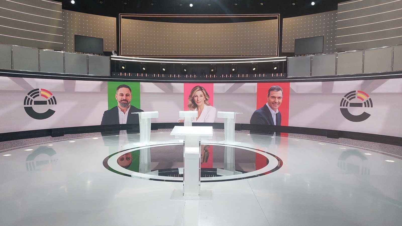 El estudio de TVE en Prado del Rey ya preparado para el debate de este miércoles.