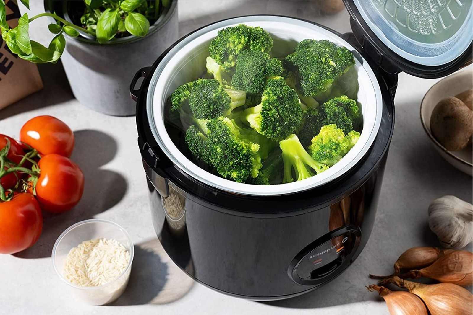 Con esta olla arrocera eléctrica y vaporera nunca se te pasará el arroz, ahora al 22% de descuento en Amazon