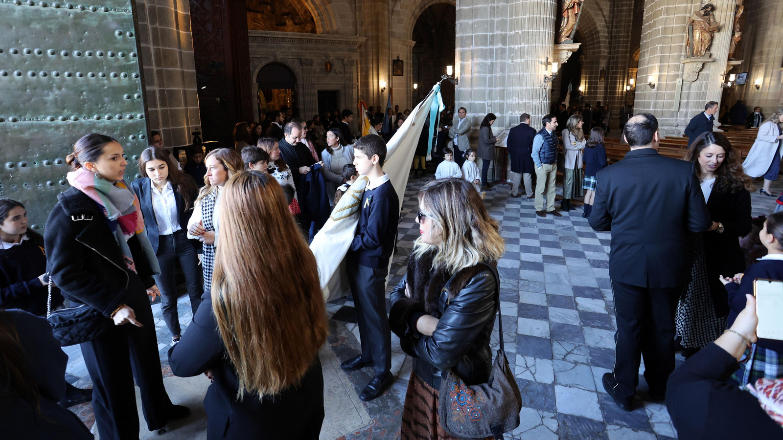 Procesión de la Virgen de la Inmaculada Concepción por las calle de Jerez