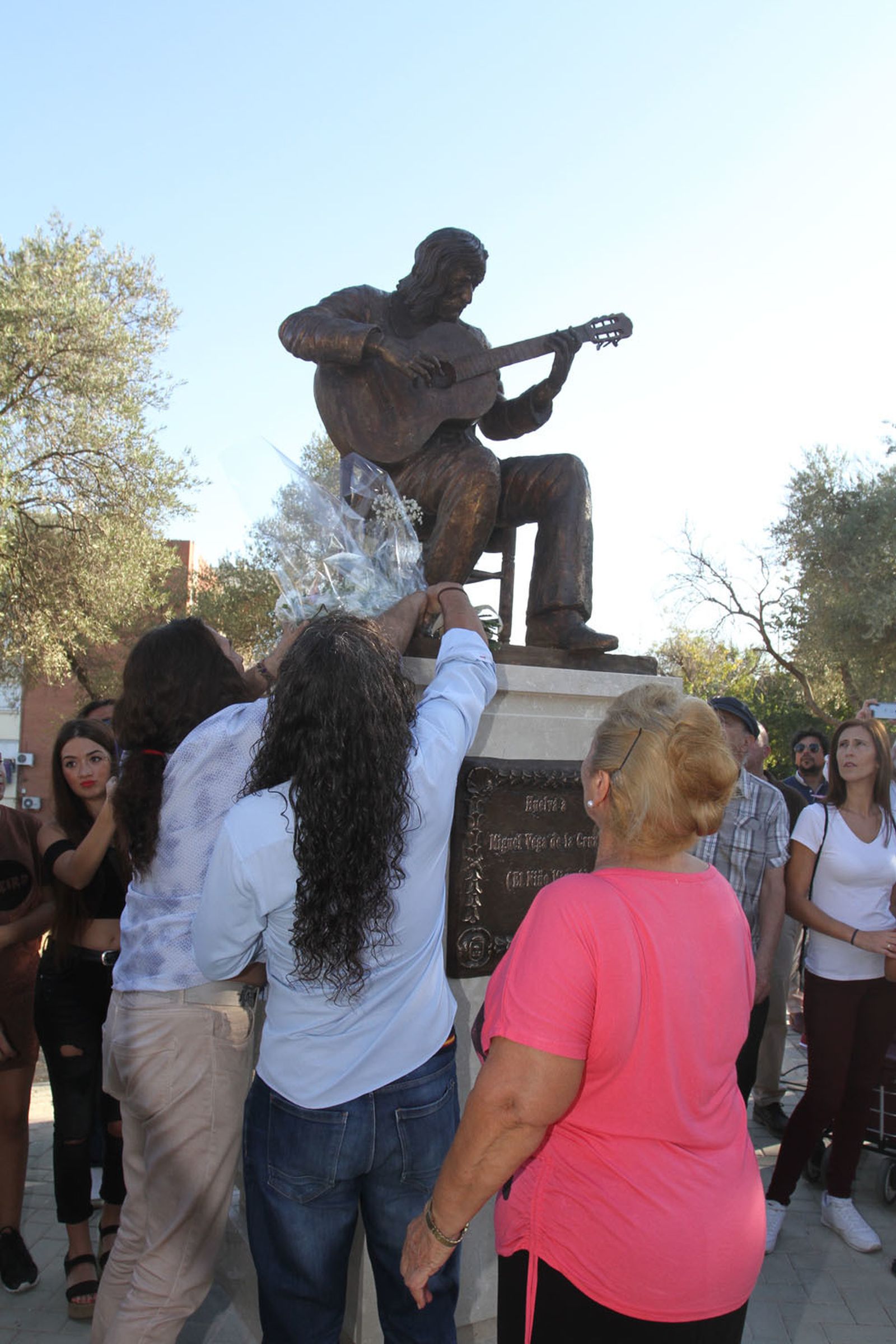 Inaguración del monumento al Niño Miguel.