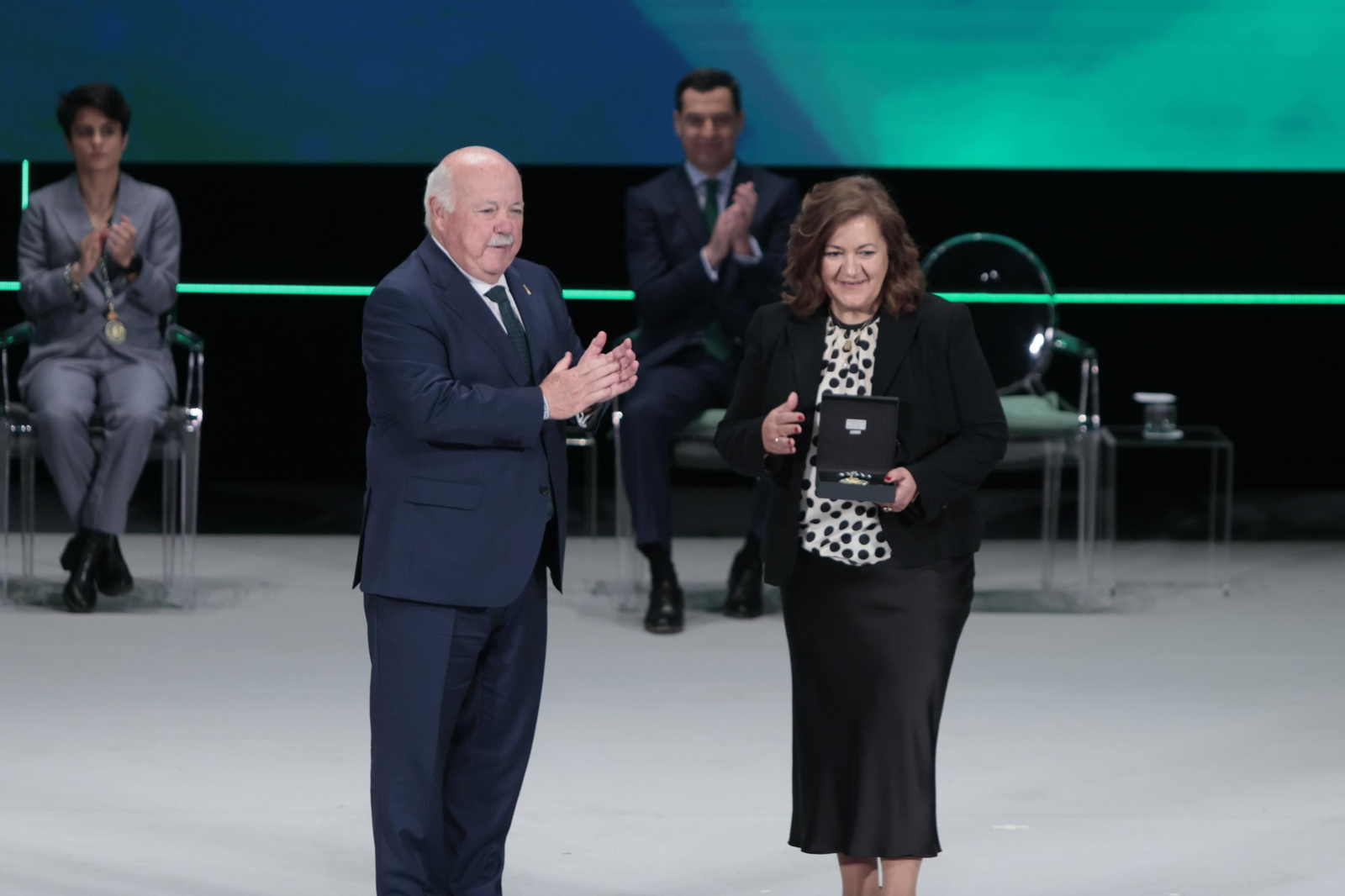 Las imágenes del acto de la entrega de los títulos de Hijo de Predilecto y las Medallas de Andalucía