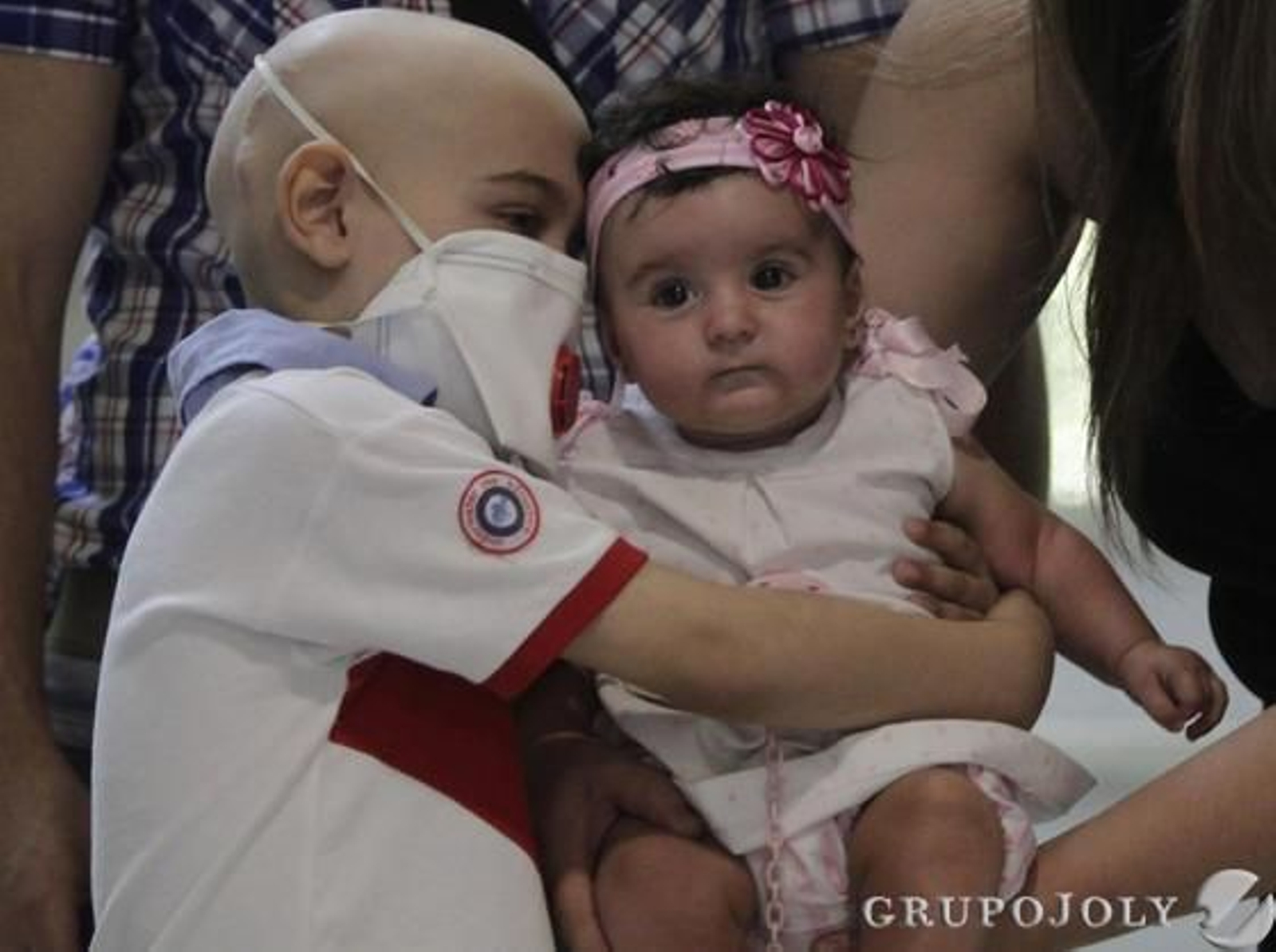 Antonio se libra de su enfermedad gracias a las células de Estrella