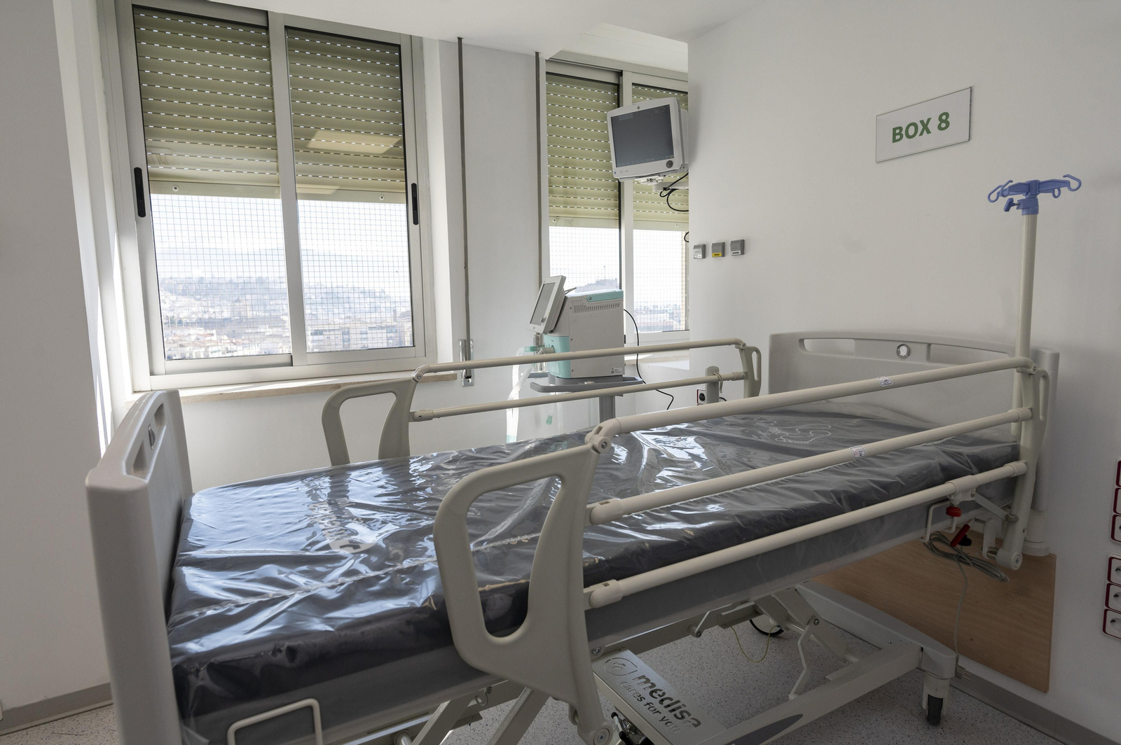 Nacer, rezar y luchar por la vida, la ubicación de las 28 UCI de reserva en hospitales de Granada