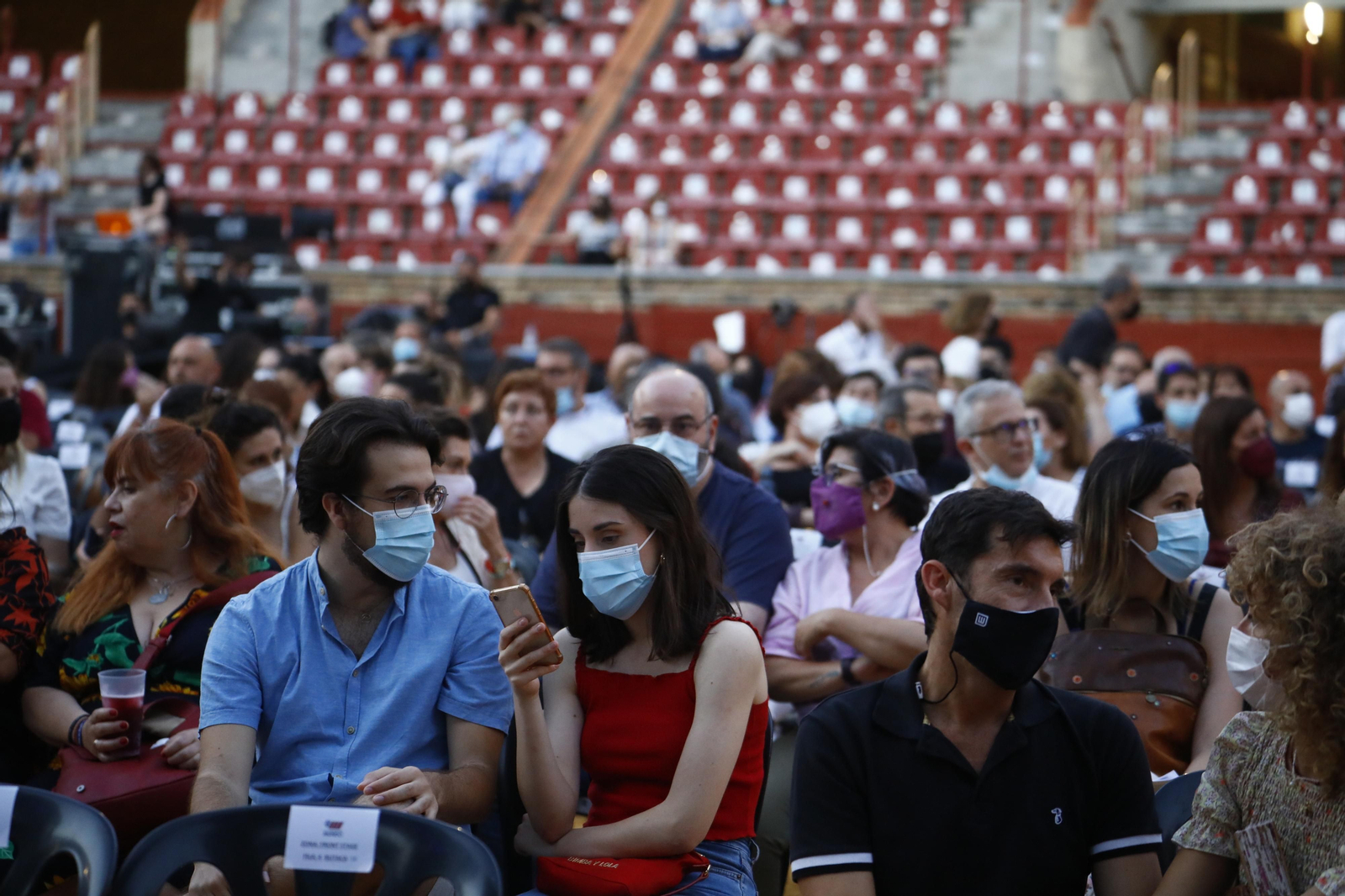 Las imágenes del concierto de Rozalén en la plaza de toros de Córdoba