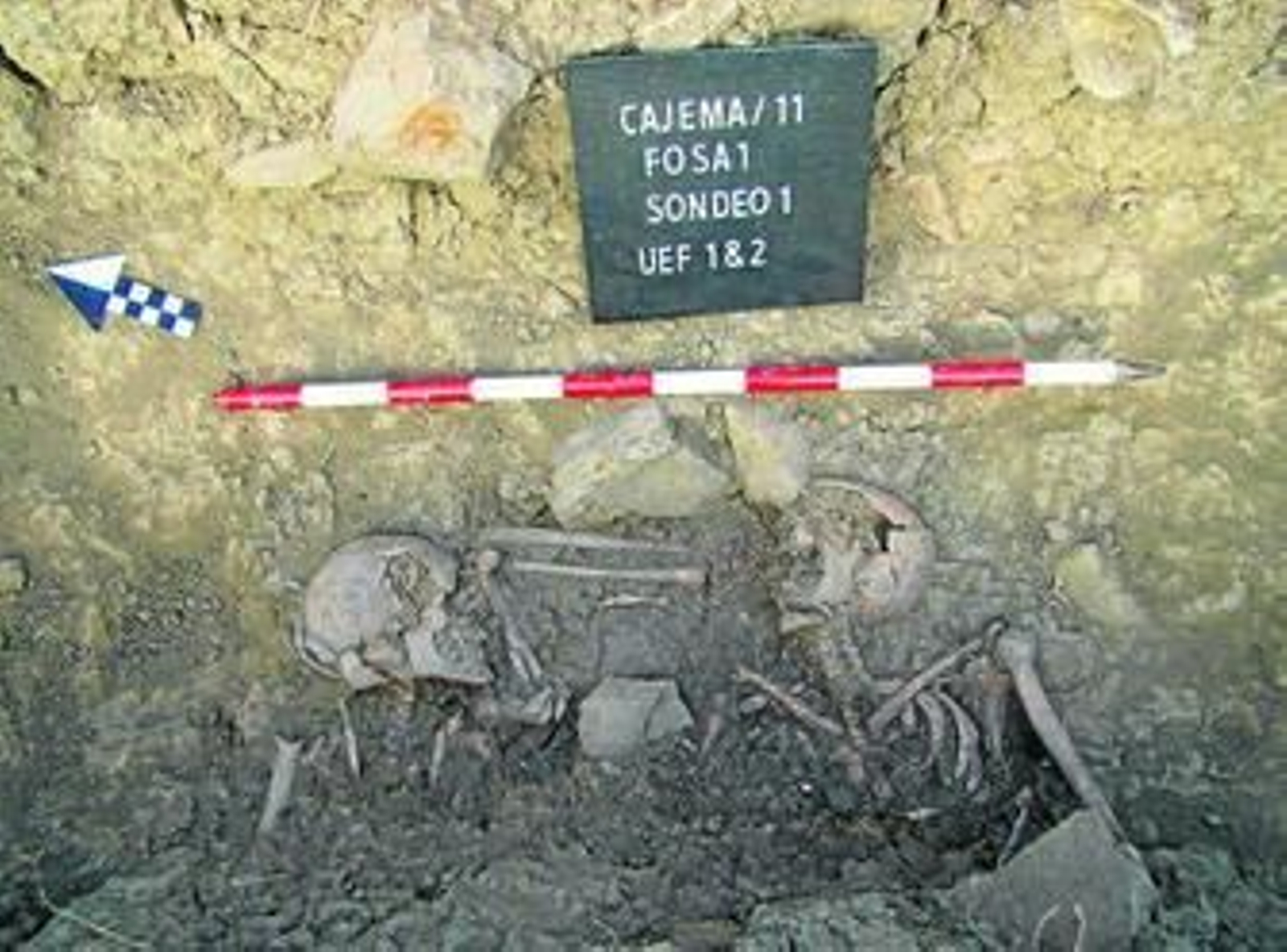 Restos mortales encontrados en una de las catas practicadas en la zona del Marrufo.