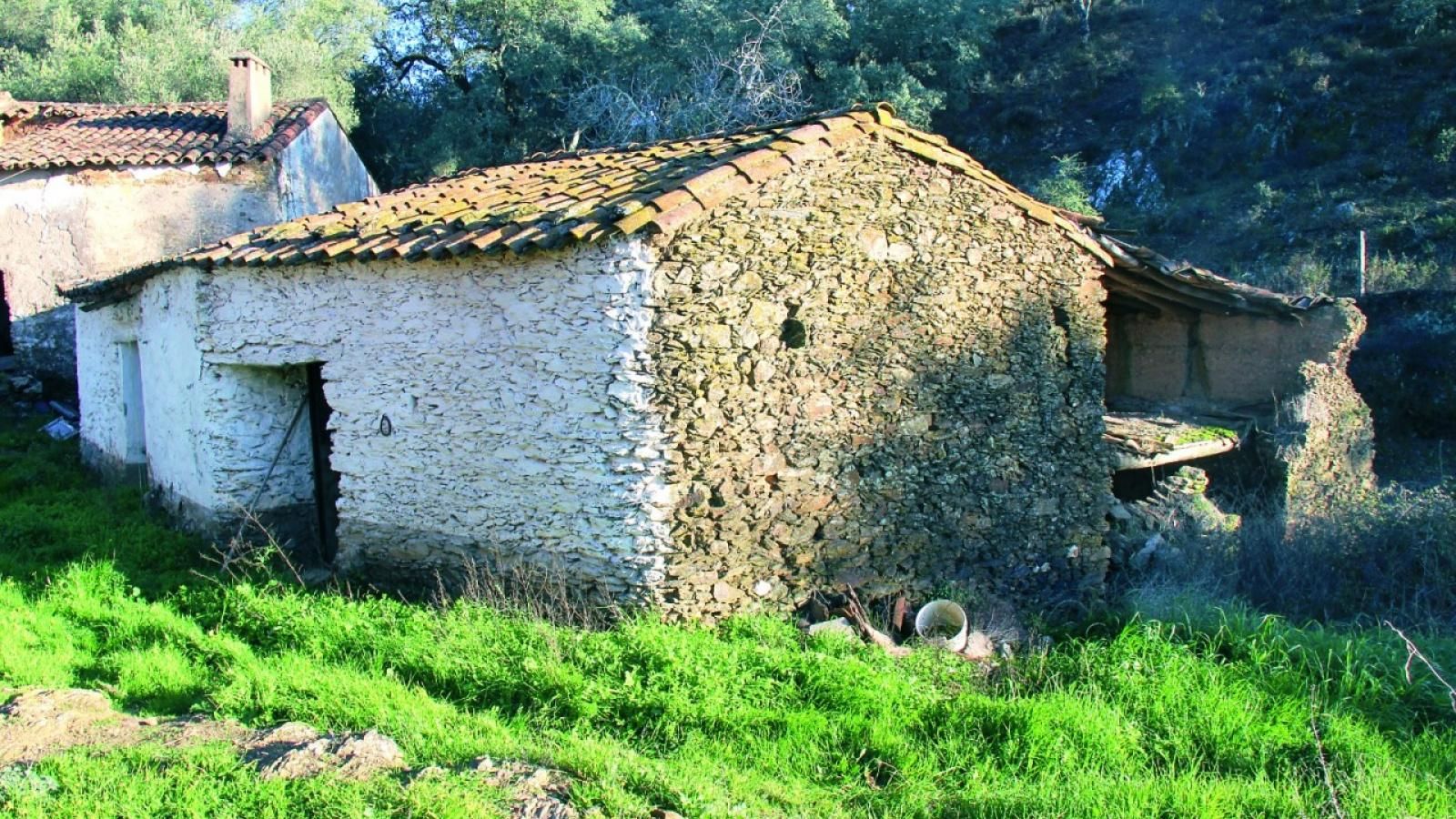 Una de las construcciones incluida en la venta de la aldea