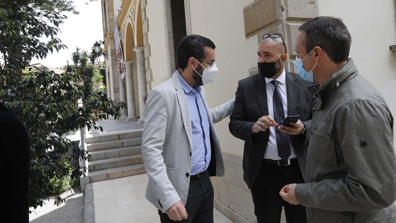 Las fotos de la recepción del Ayuntamiento de la Línea a la Balona  por su ascenso a Primera RFEF