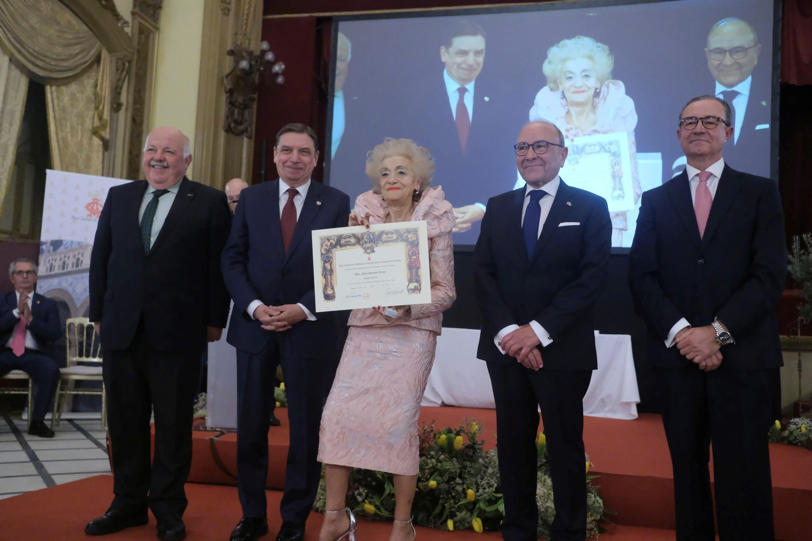 El Real Círculo de la Amistad de Córdoba entrega sus reconocimientos, en imágenes El Real Círculo de la Amistad de Córdoba entrega sus reconocimientos, en imágenes