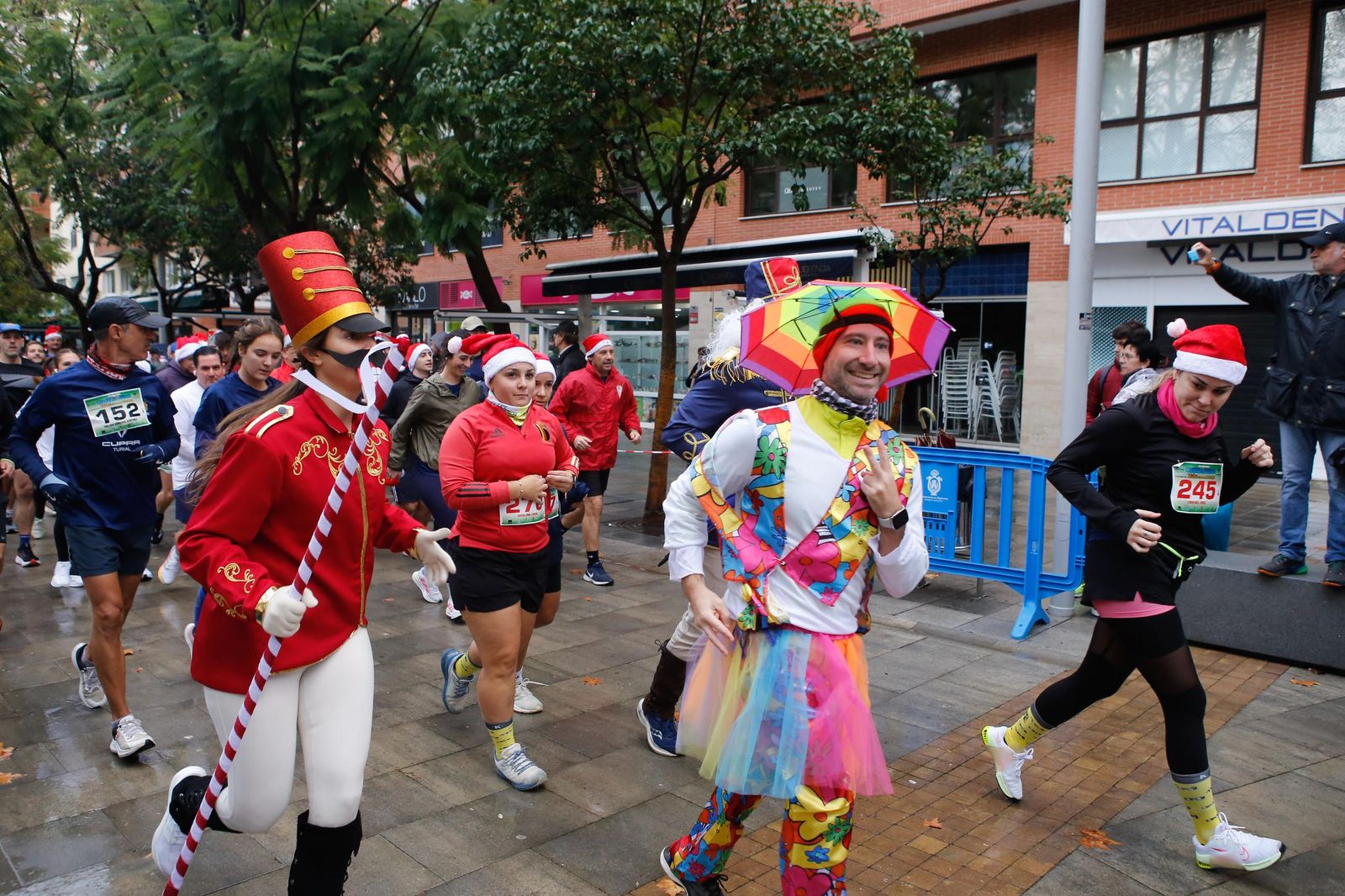 Búscate en la XII Carrera de Navidad de Algeciras