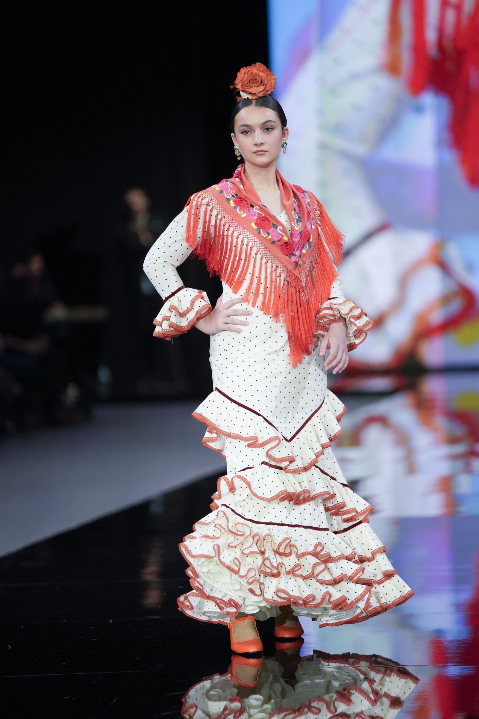 El desfile de Diseño Hermanas Serrano en SIMOF 2026, todas las fotos