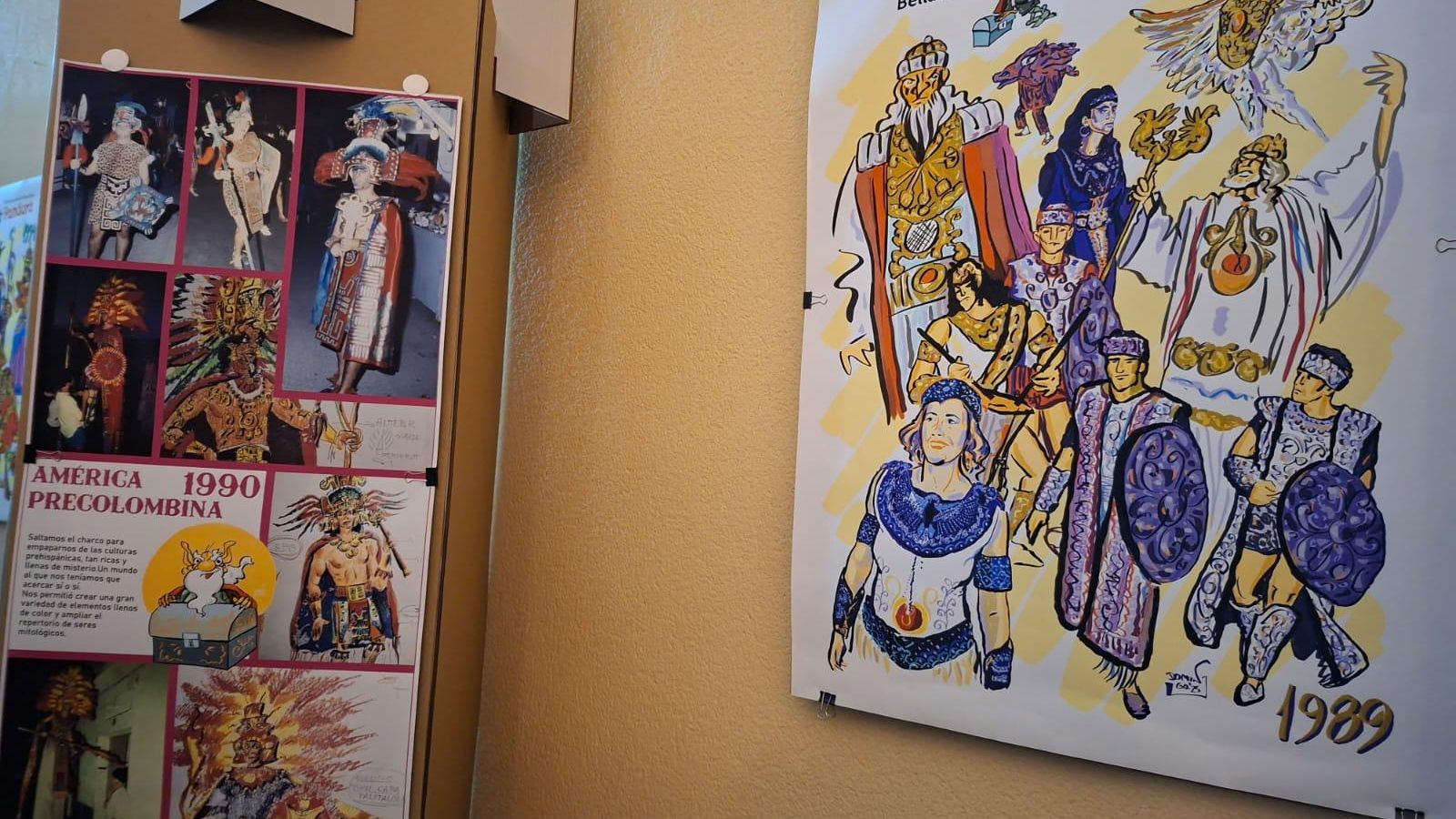 Uno de los carteles del pasacalles