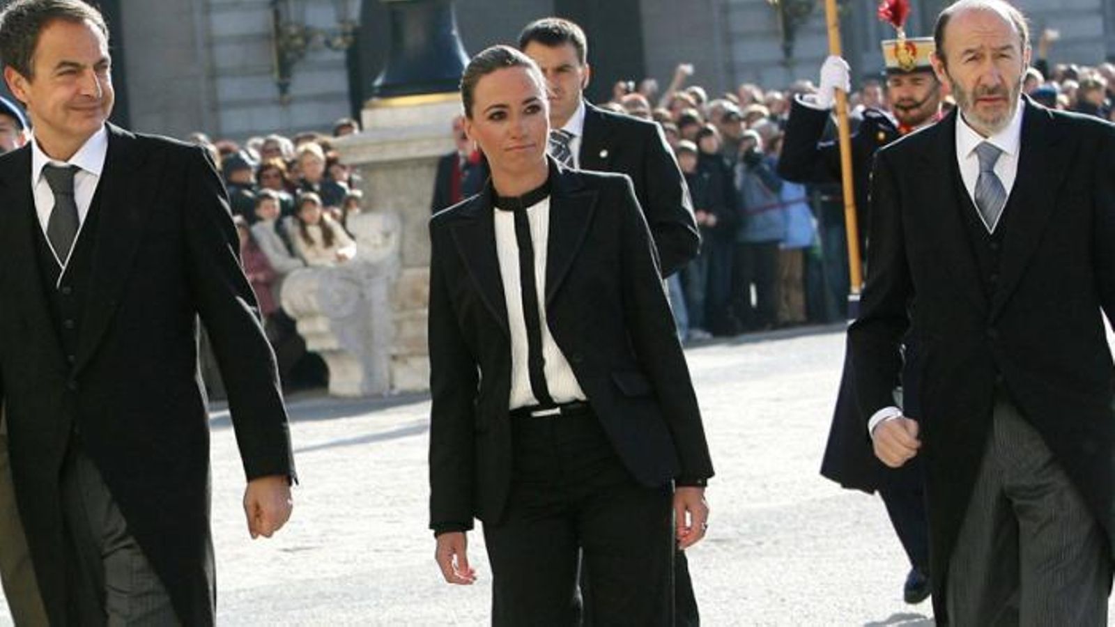 El atuendo de Carme Chacón en sus años en el Ministerio de Defensa, causó un enorme revuelo.