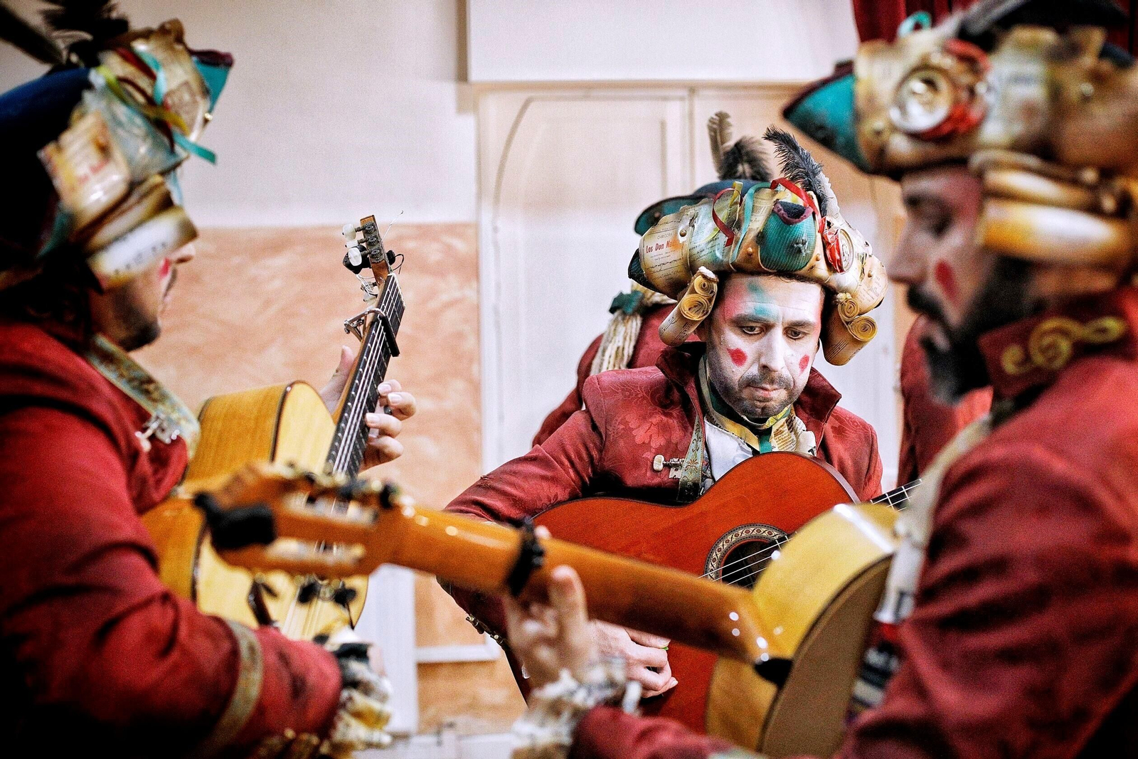 Comparsa 'Vuelve ya el 3x4'