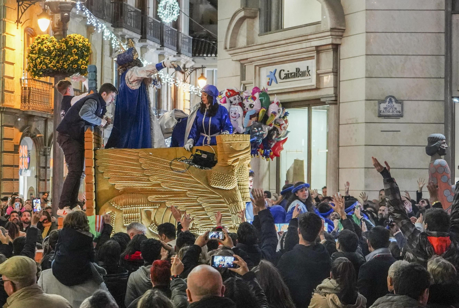 La cabalgata de los Reyes Magos de Granada, en imágenes