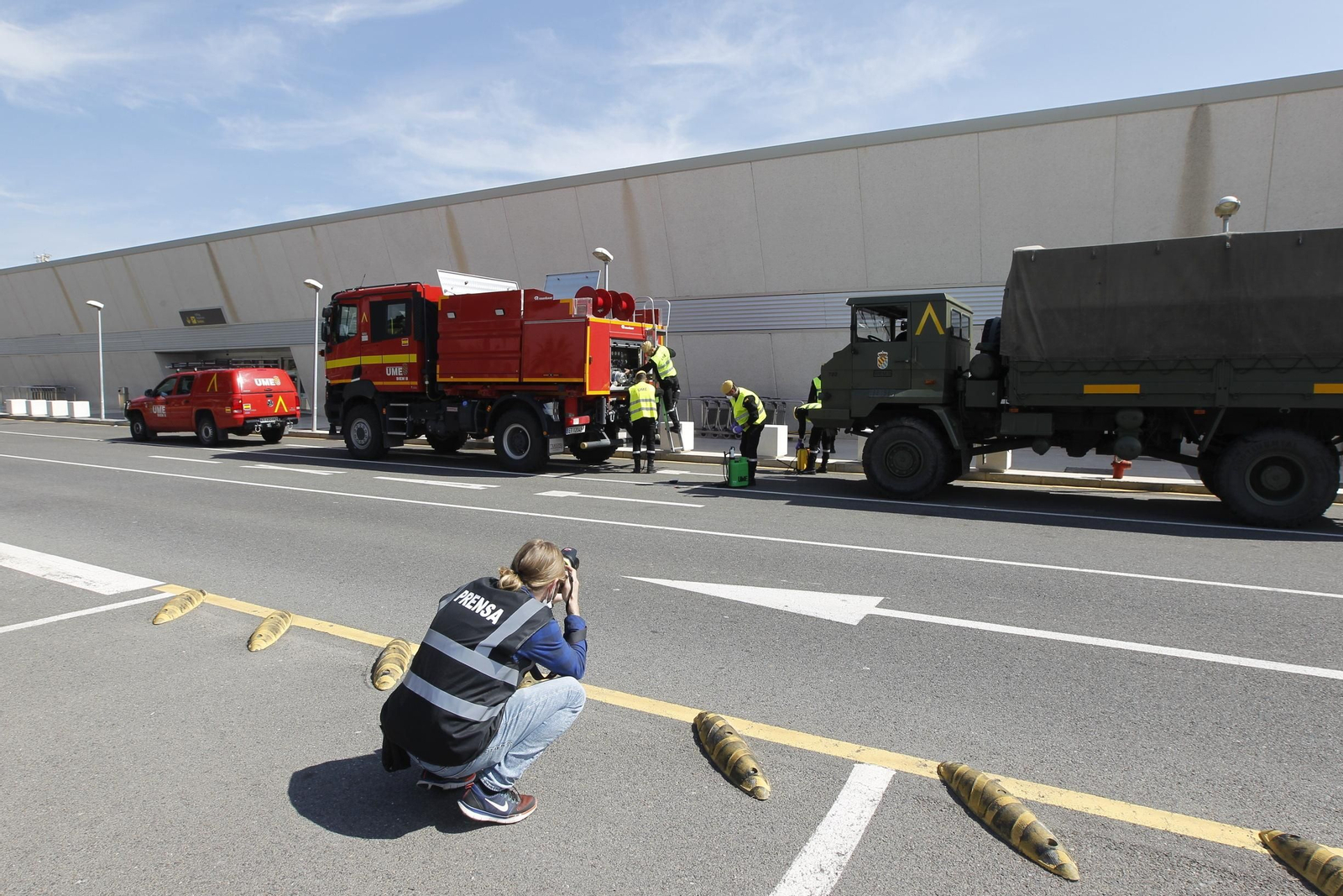Fotogalería actuación INFOCA y UME por el coronavirus en Almería. Covid-19