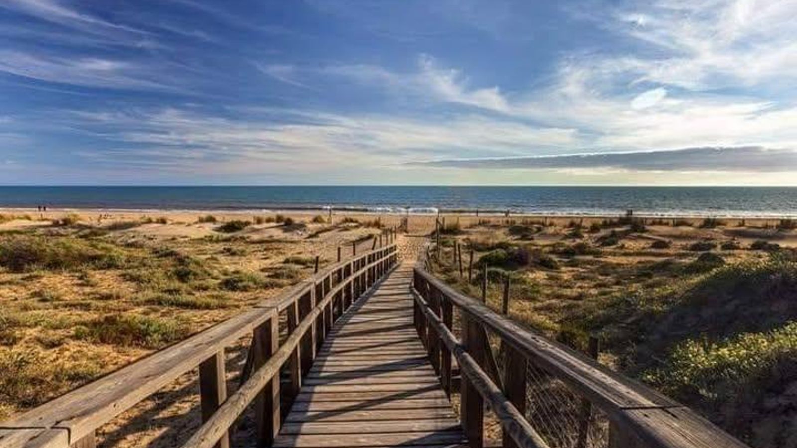 Pasarela de los Pinares de Rota.