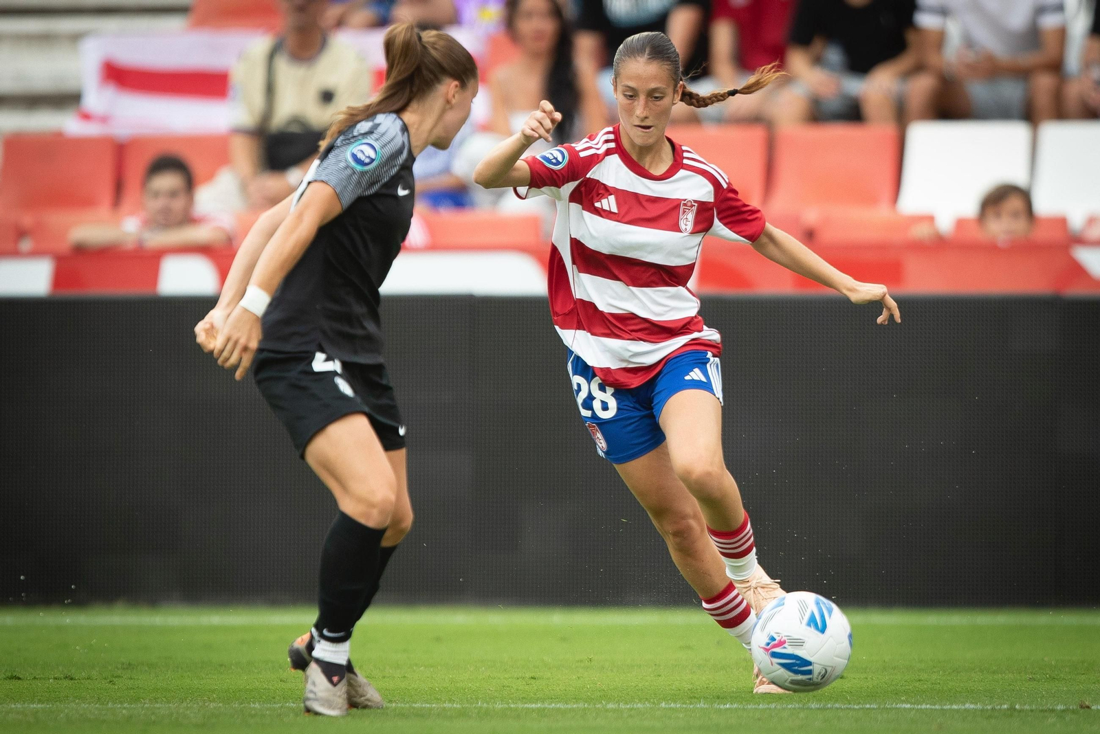 Las mejores imágenes del Granada CF Femenino-Levante Badalona