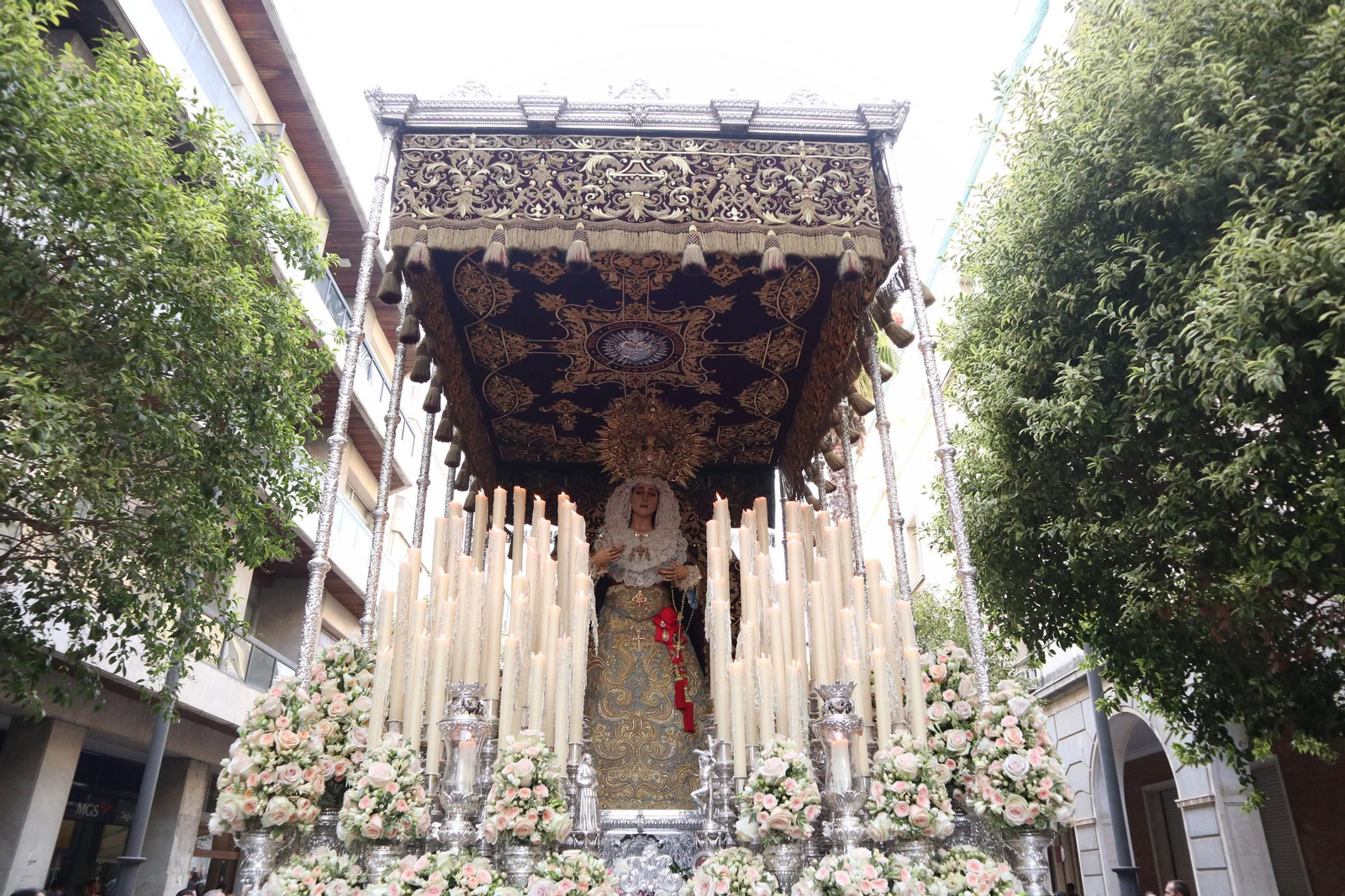 Extraordinaria de la Virgen del Valle de Huelva en imágenes