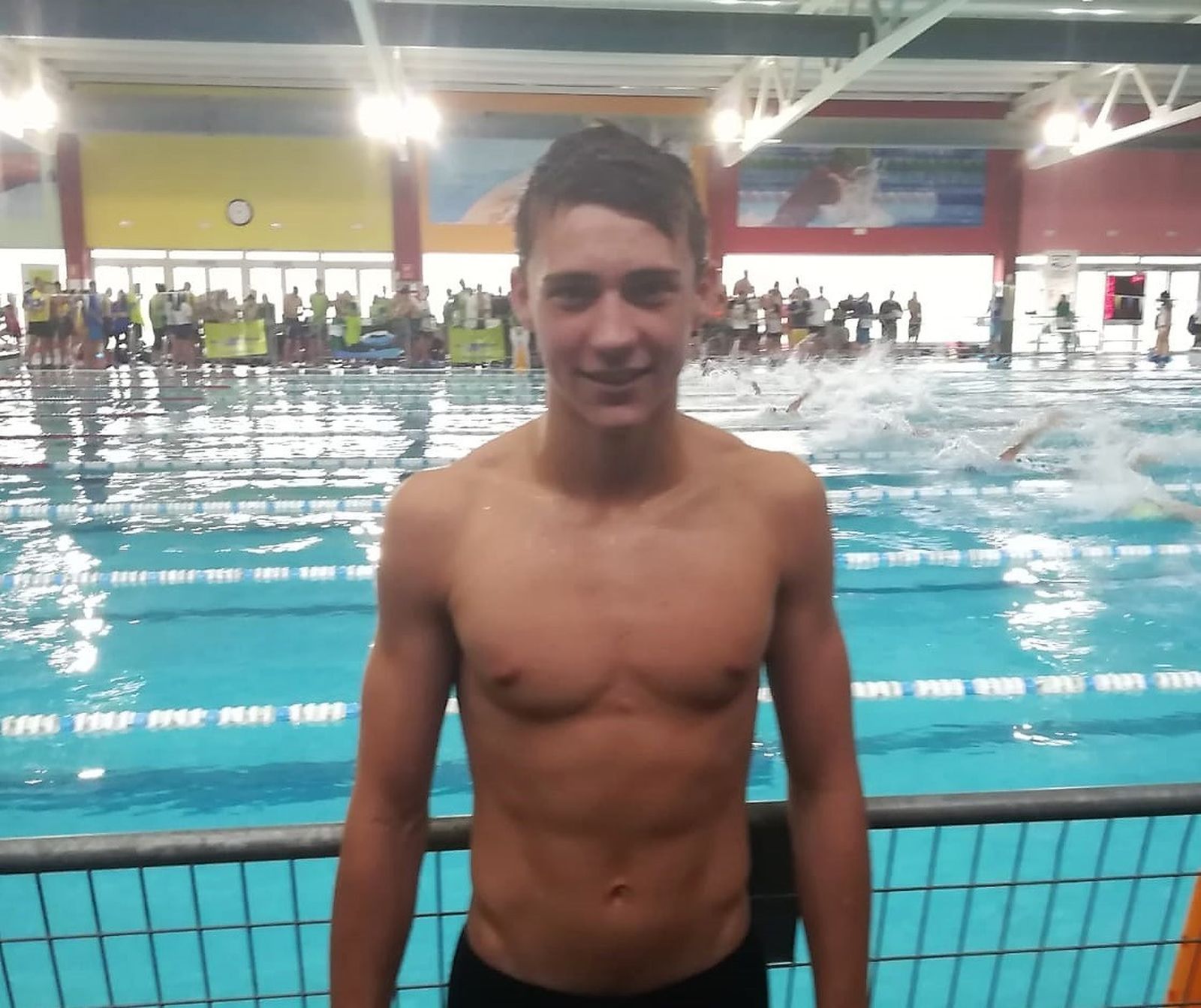 José Griñón pulveriza una barrera