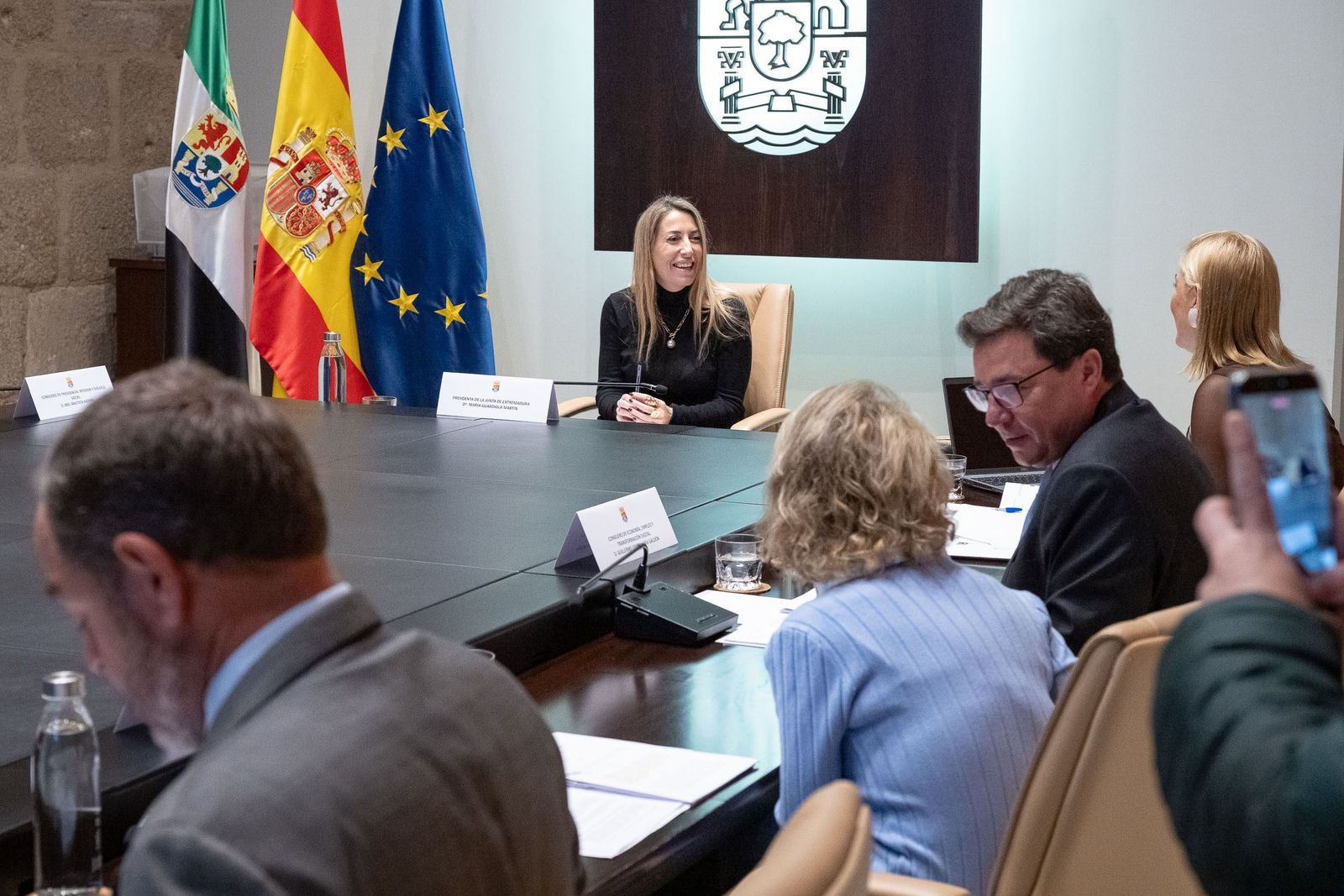 La presidenta en funciones de Extremadura, María Guardiola, mantuvo el martes el primer contacto con Vox para su investidura.
