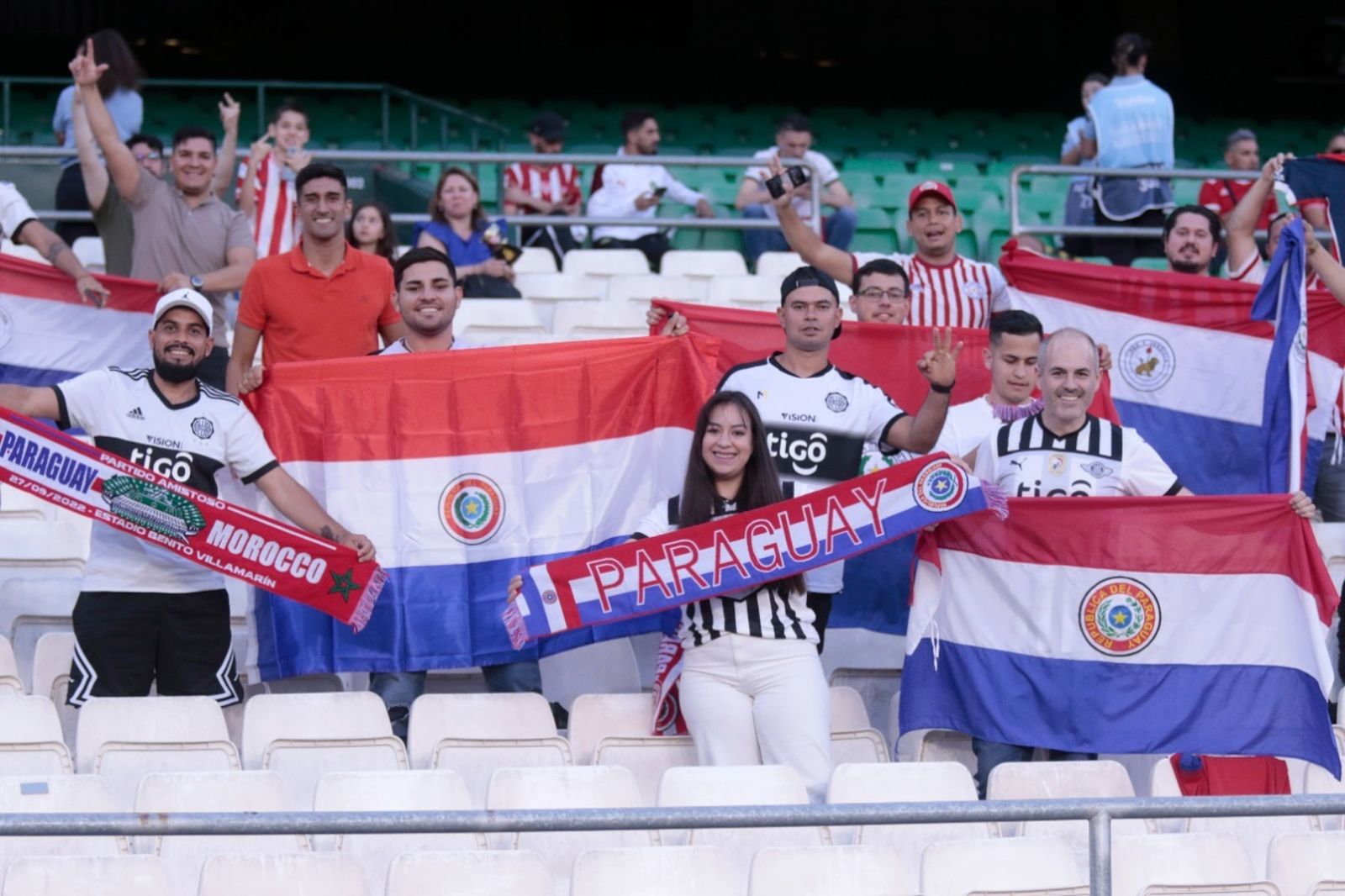 Las imágenes del Marruecos - Paraguay en el Benito Villamarín