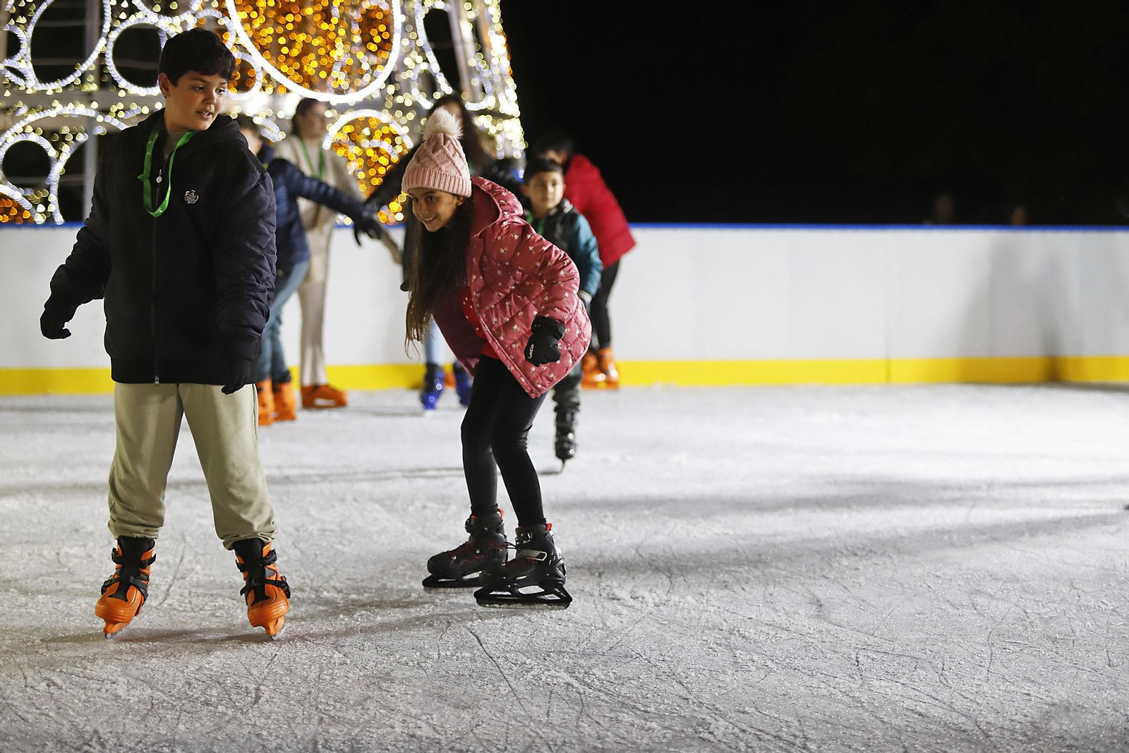 Imágenes de la pista de hielo en Isla Chica por Navidad