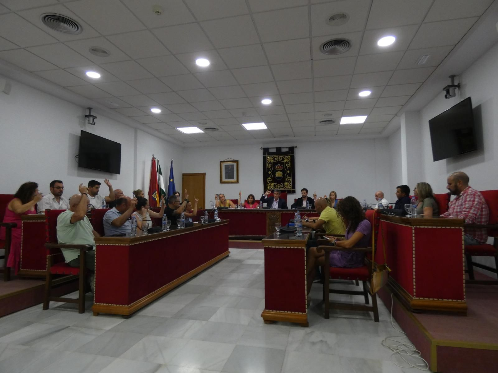Momento de la votación en el pleno.