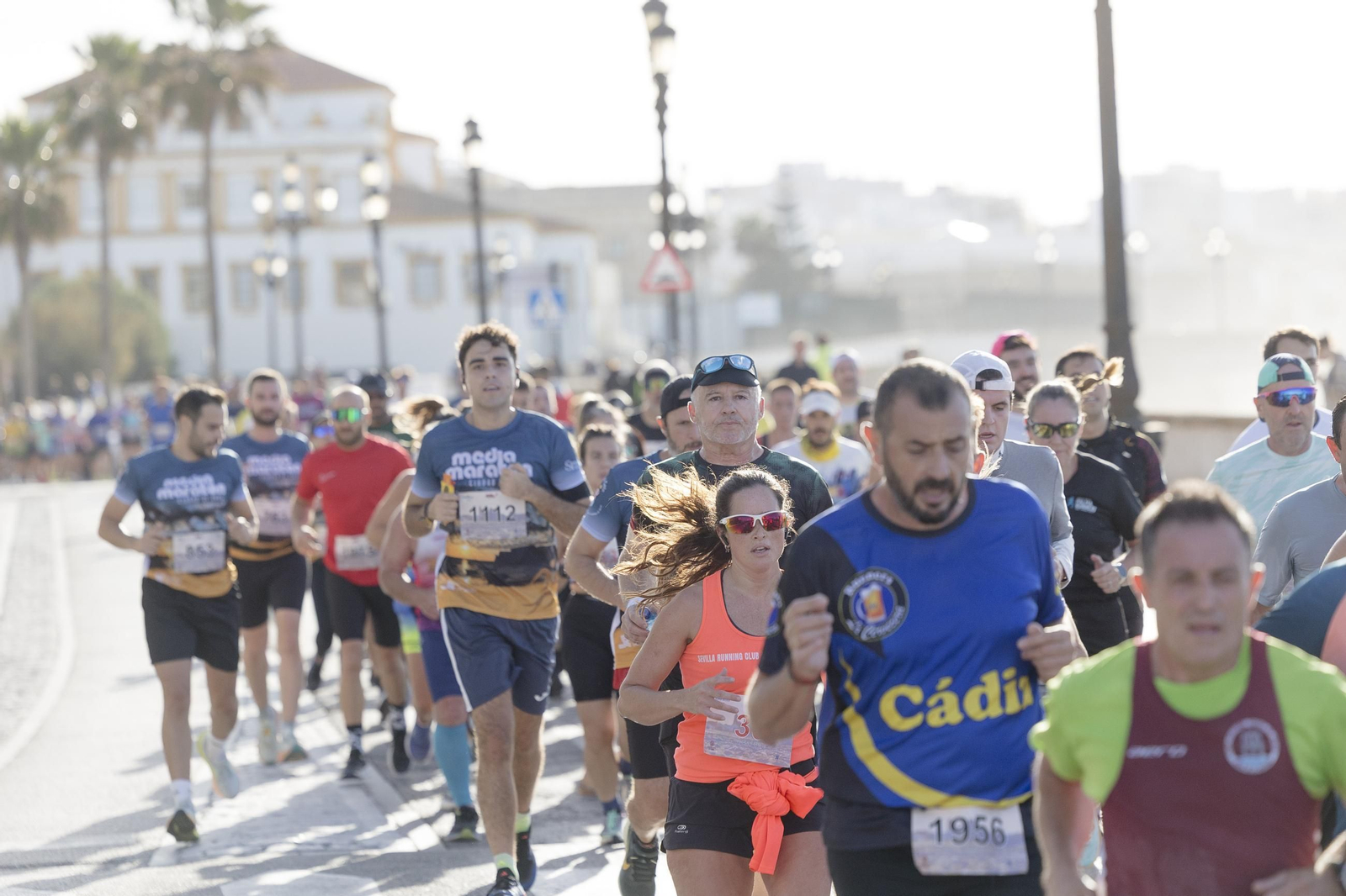 Búscate en las imágenes de la "II Media Maratón Ciudad de Cádiz"