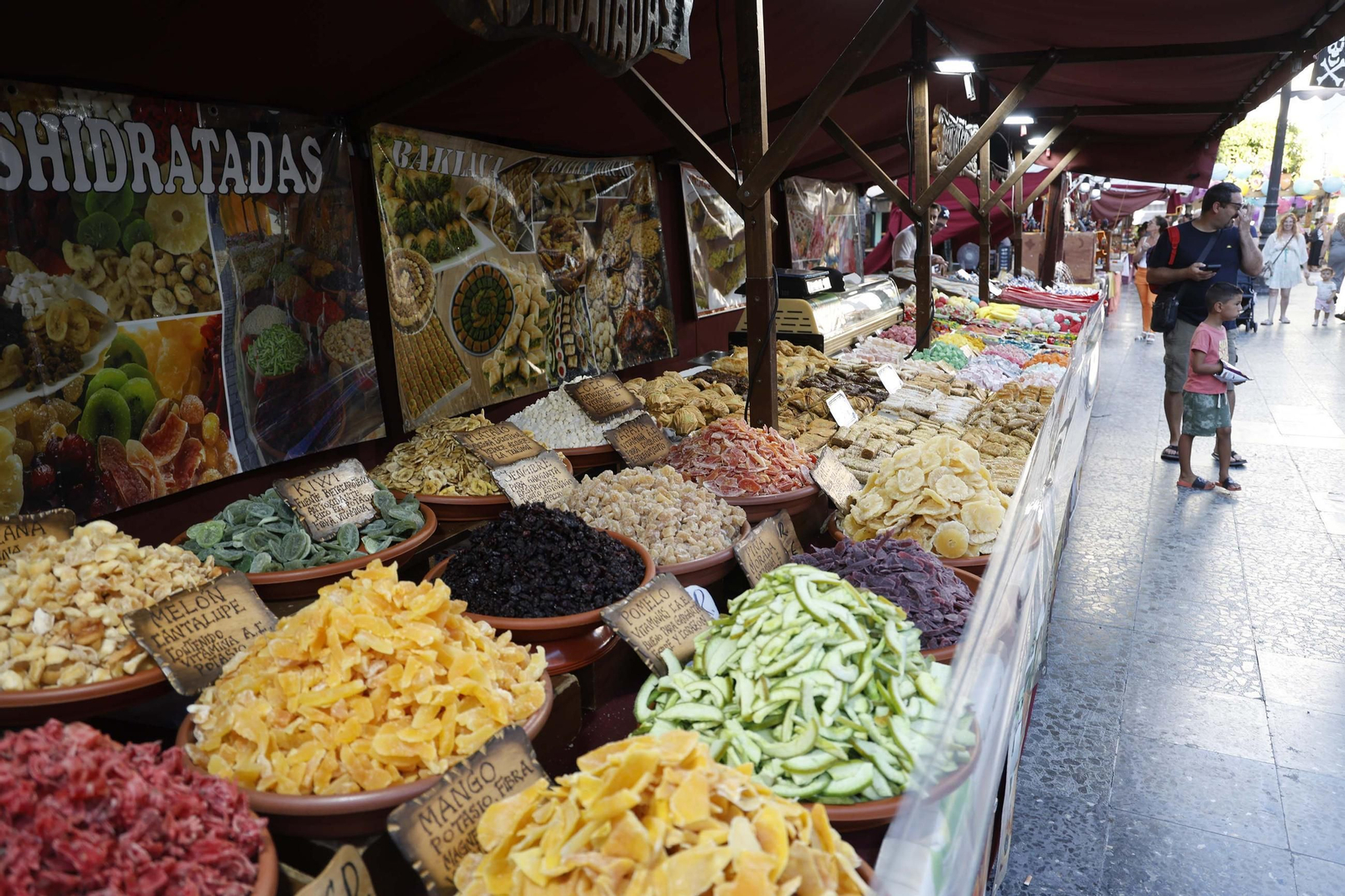 Las fotos del mercadillo pirata en La Línea