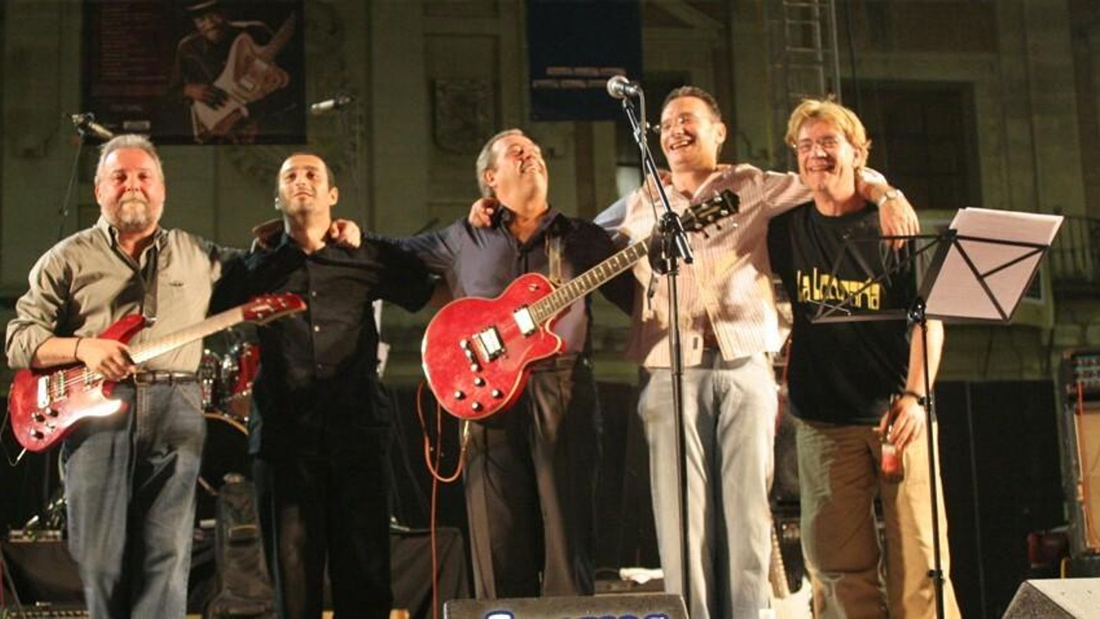 Los Krash Sierra saludan tras un concierto en la Corredera dentro del Festival de Blues. Los Krash Sierra saludan tras un concierto en la Corredera dentro del Festival de Blues.
