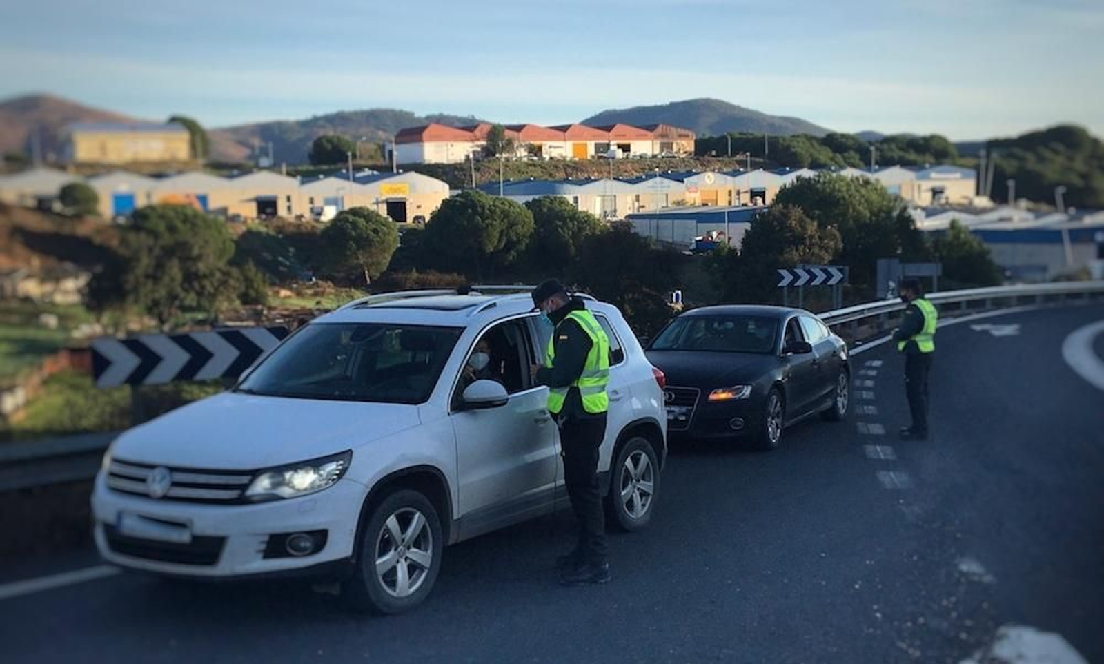 Control en el acceso a Nerva.