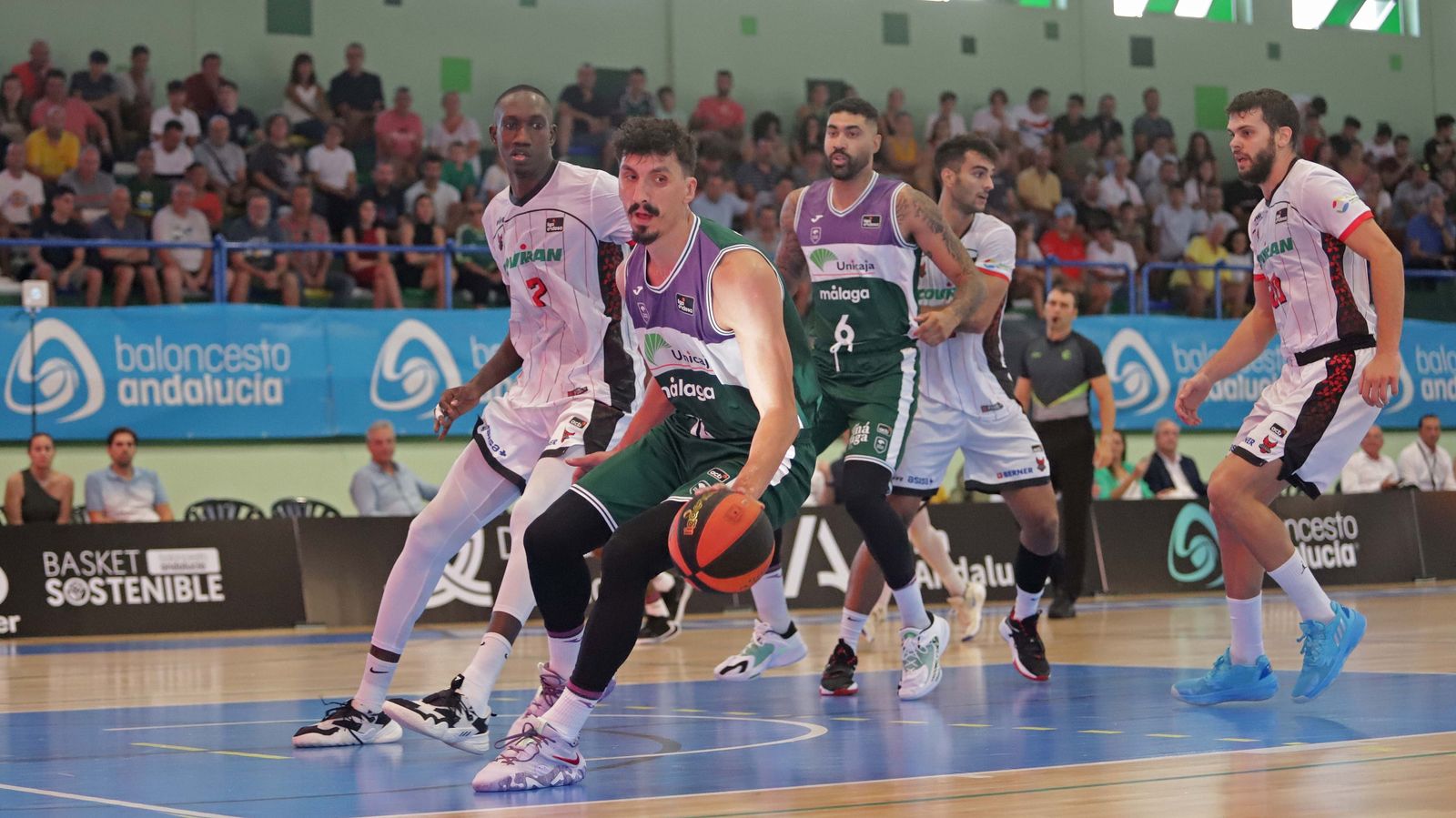 Las mejores fotos del Unicaja - CB Granada en La Línea